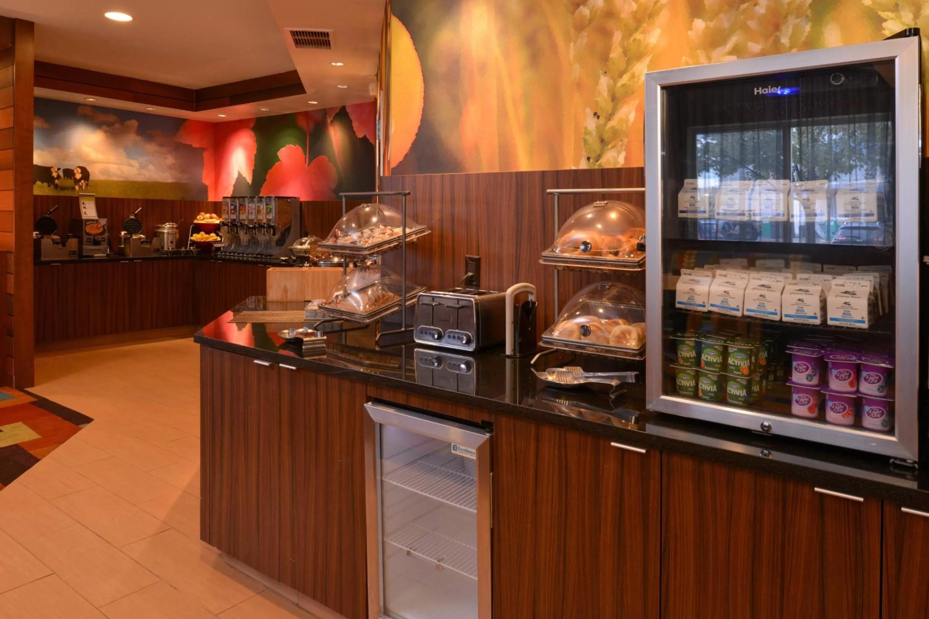 Breakfast in Fairfield Inn St. Louis St. Charles