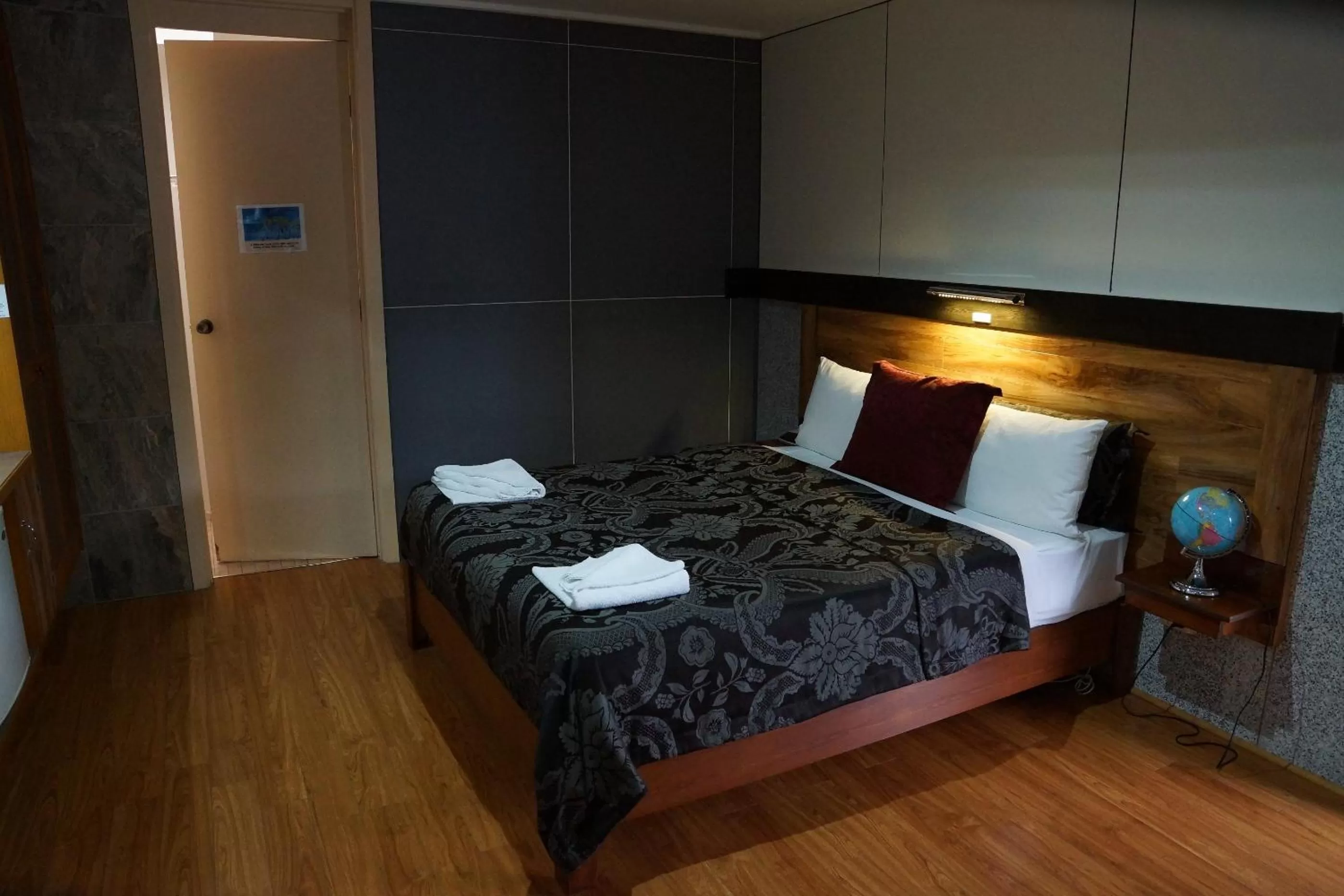 Business Double Room in Golden Leaf Motel