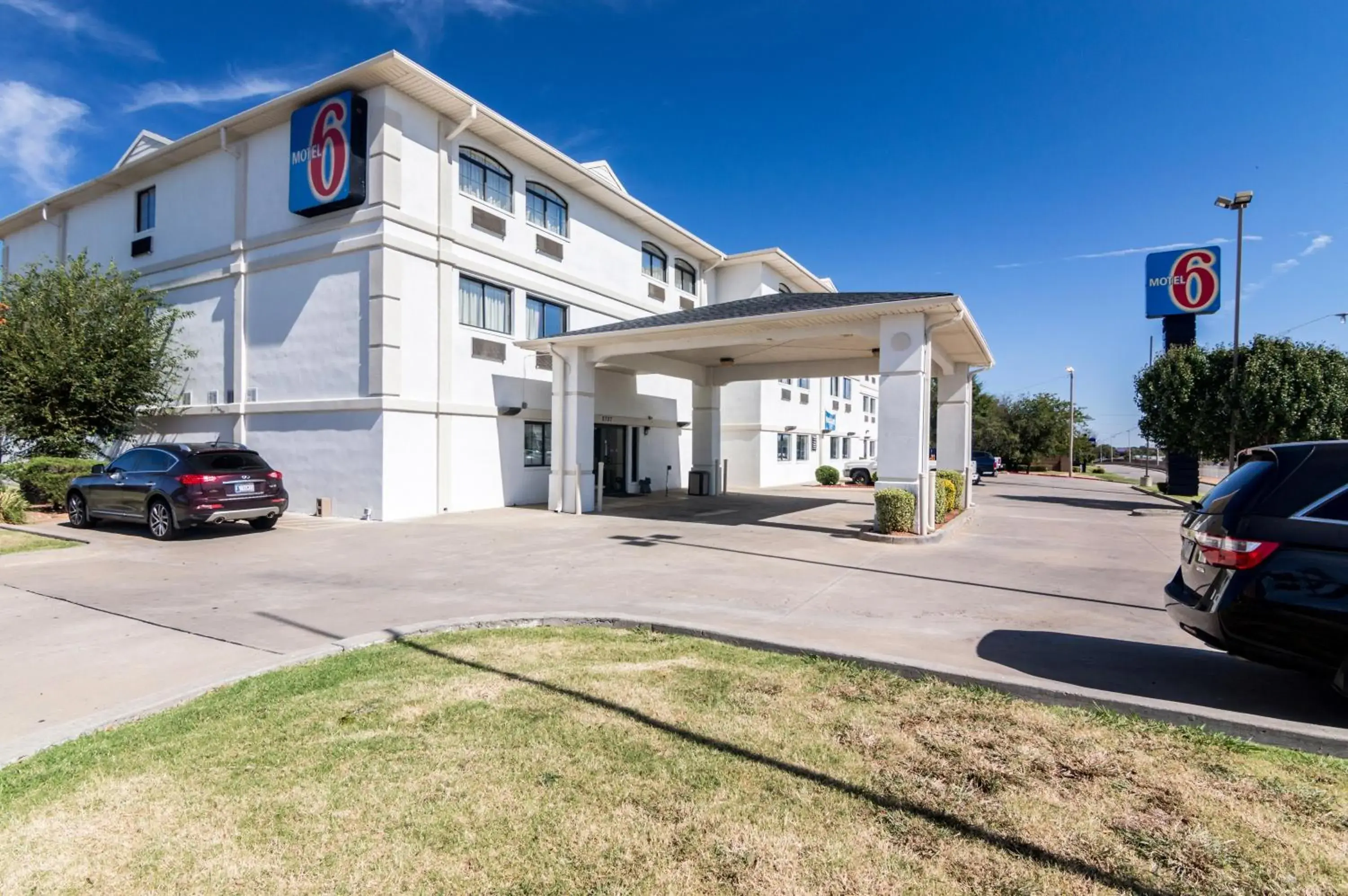 Property logo or sign, Property Building in Motel 6-Oklahoma City, OK