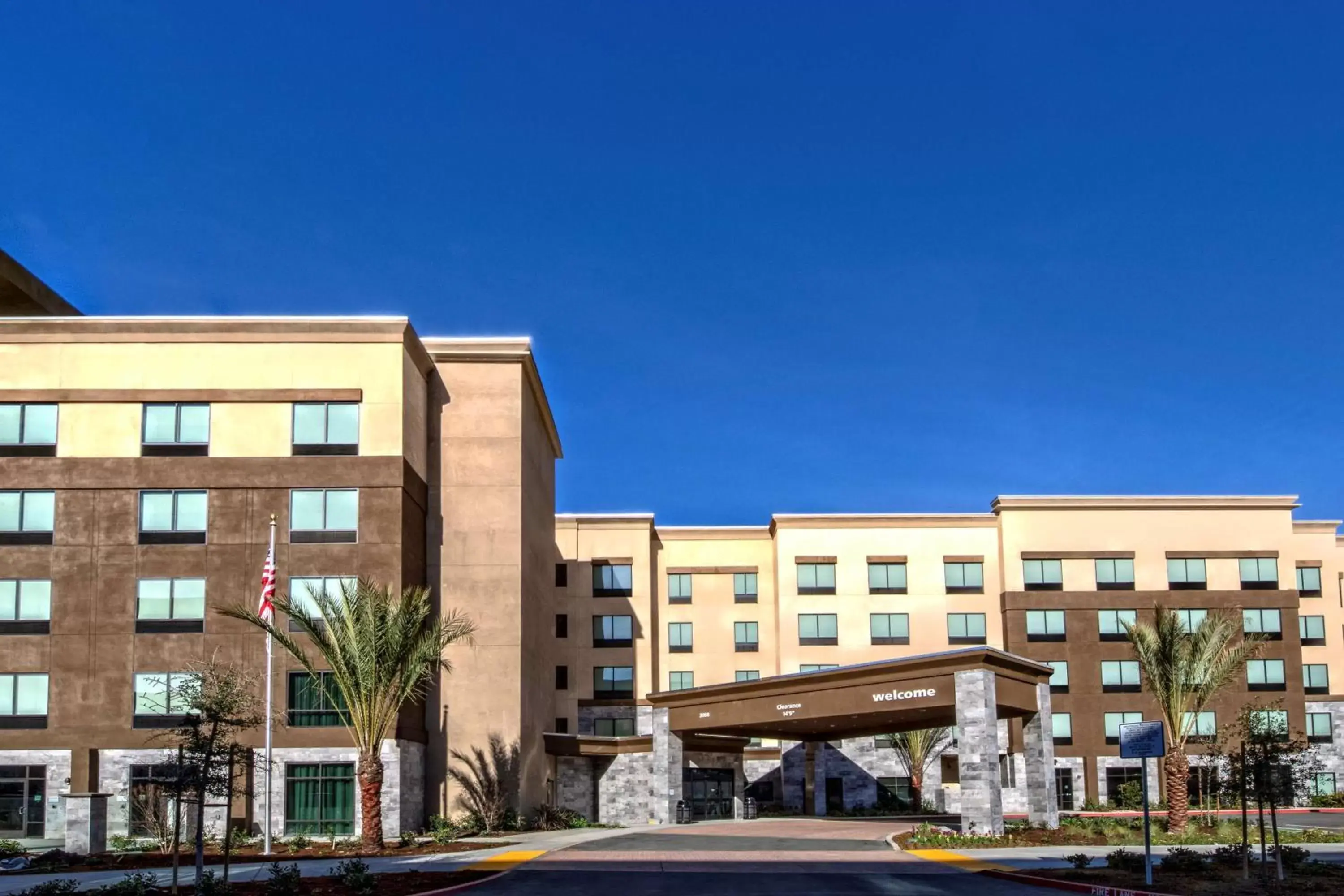 Property Building in Hampton Inn & Suites San Jose Airport