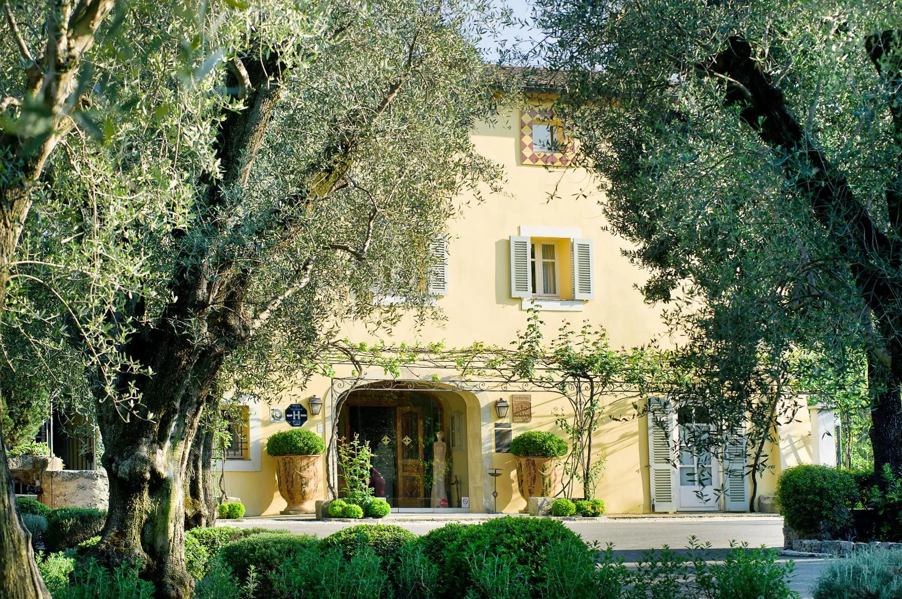 Facade/entrance in Bastide Saint Antoine - Relais & Châteaux