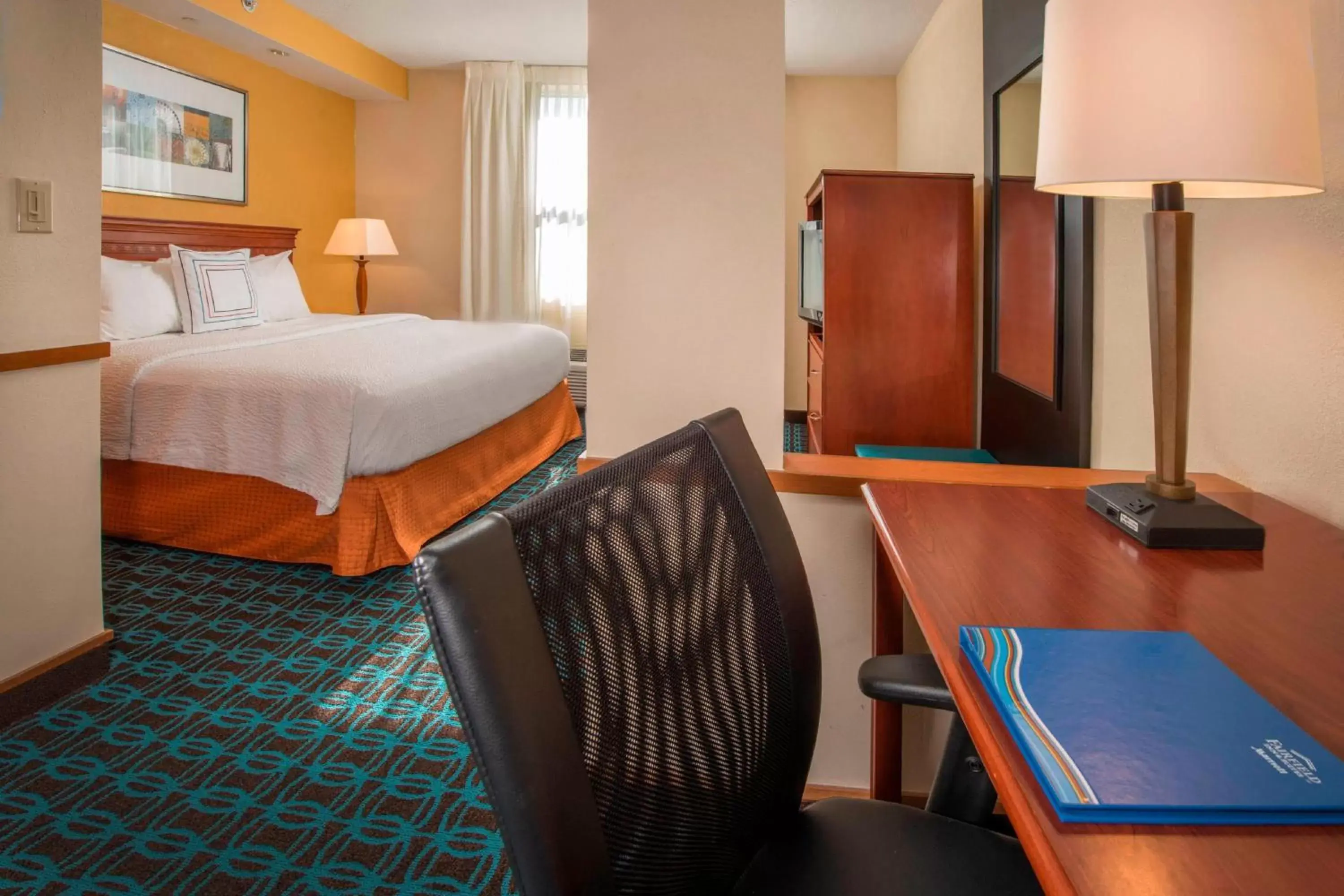 Bedroom in Fairfield Inn & Suites by Marriott Williamsburg