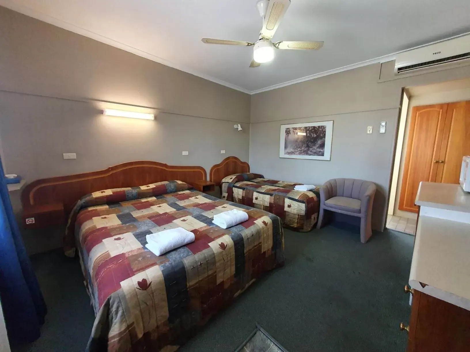 Bed in Ardeanal Motel