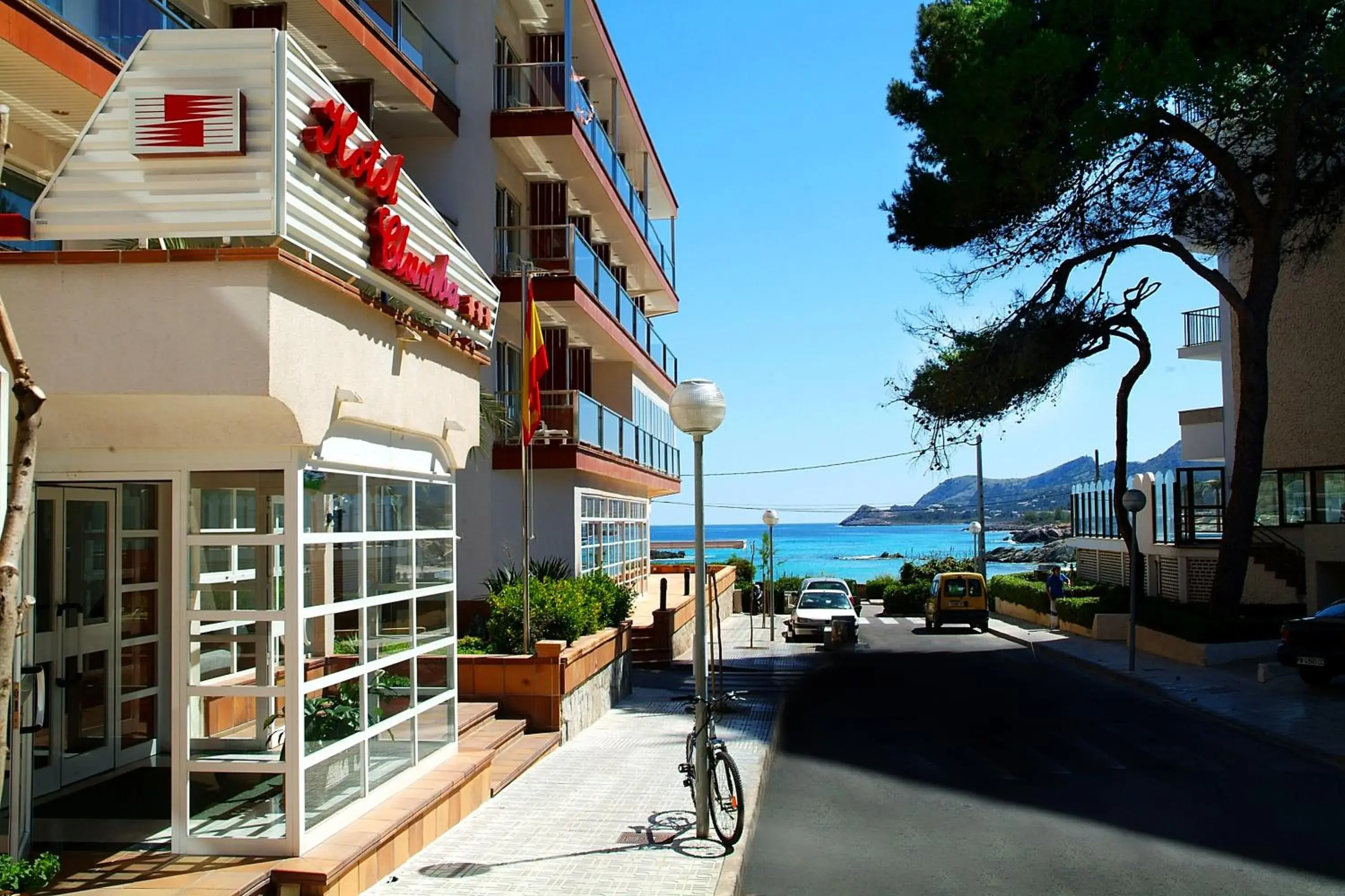 Facade/entrance in Hotel Clumba Facade/entrance in Hotel Clumba