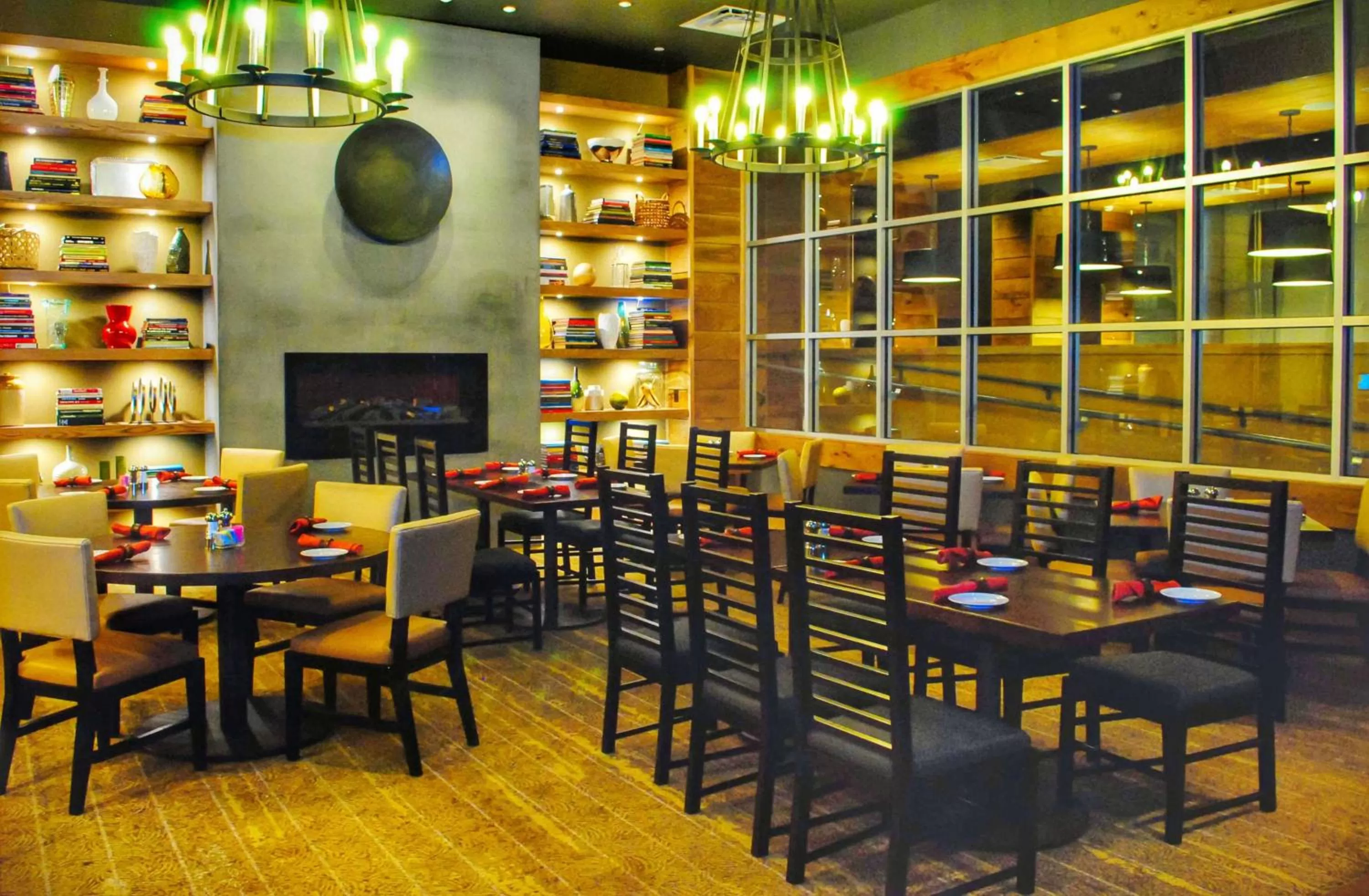Dining area in DoubleTree by Hilton Hotel Reading