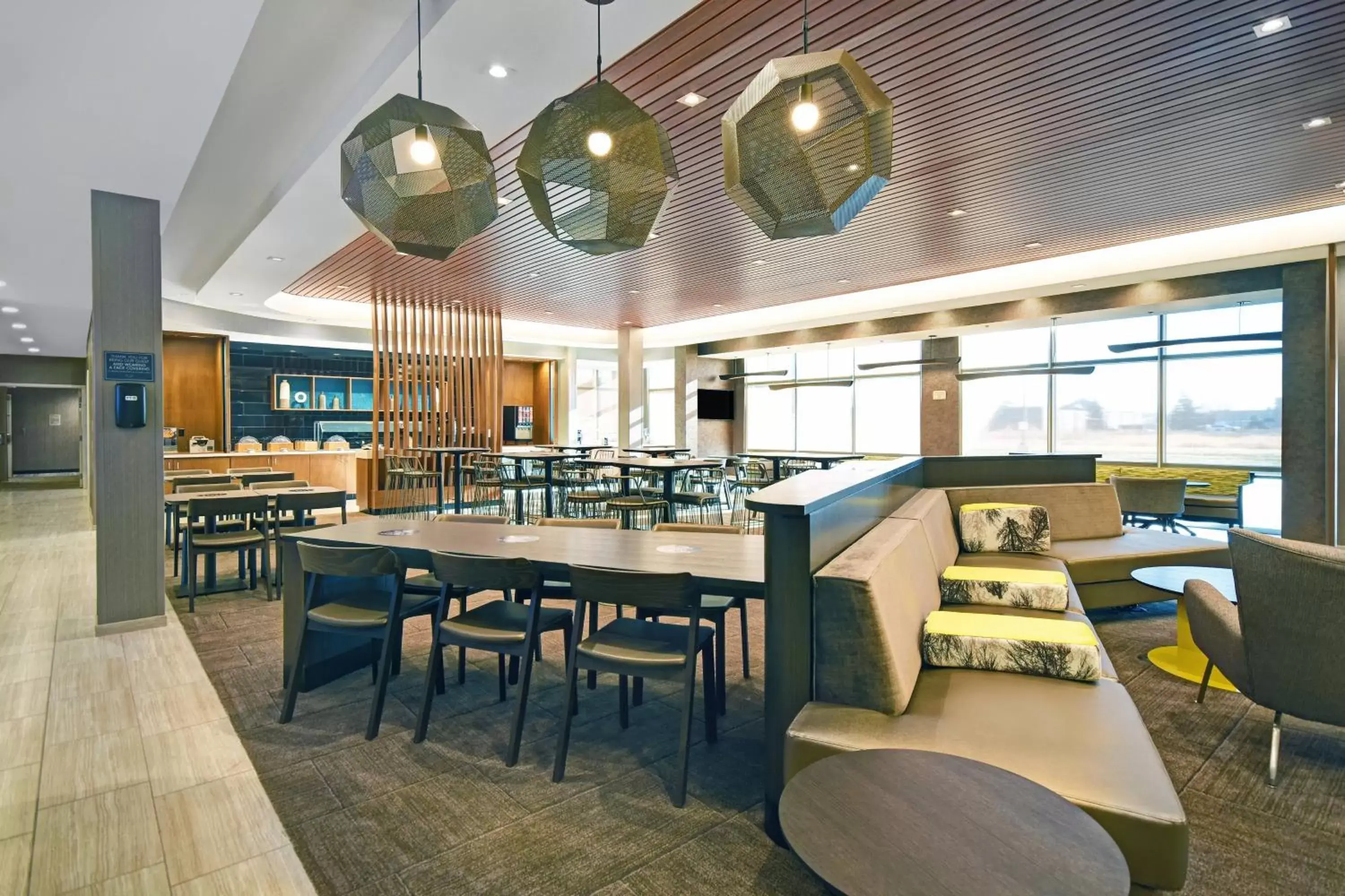 Lobby or reception, Restaurant/Places to Eat in SpringHill Suites by Marriott St. Paul Arden Hills