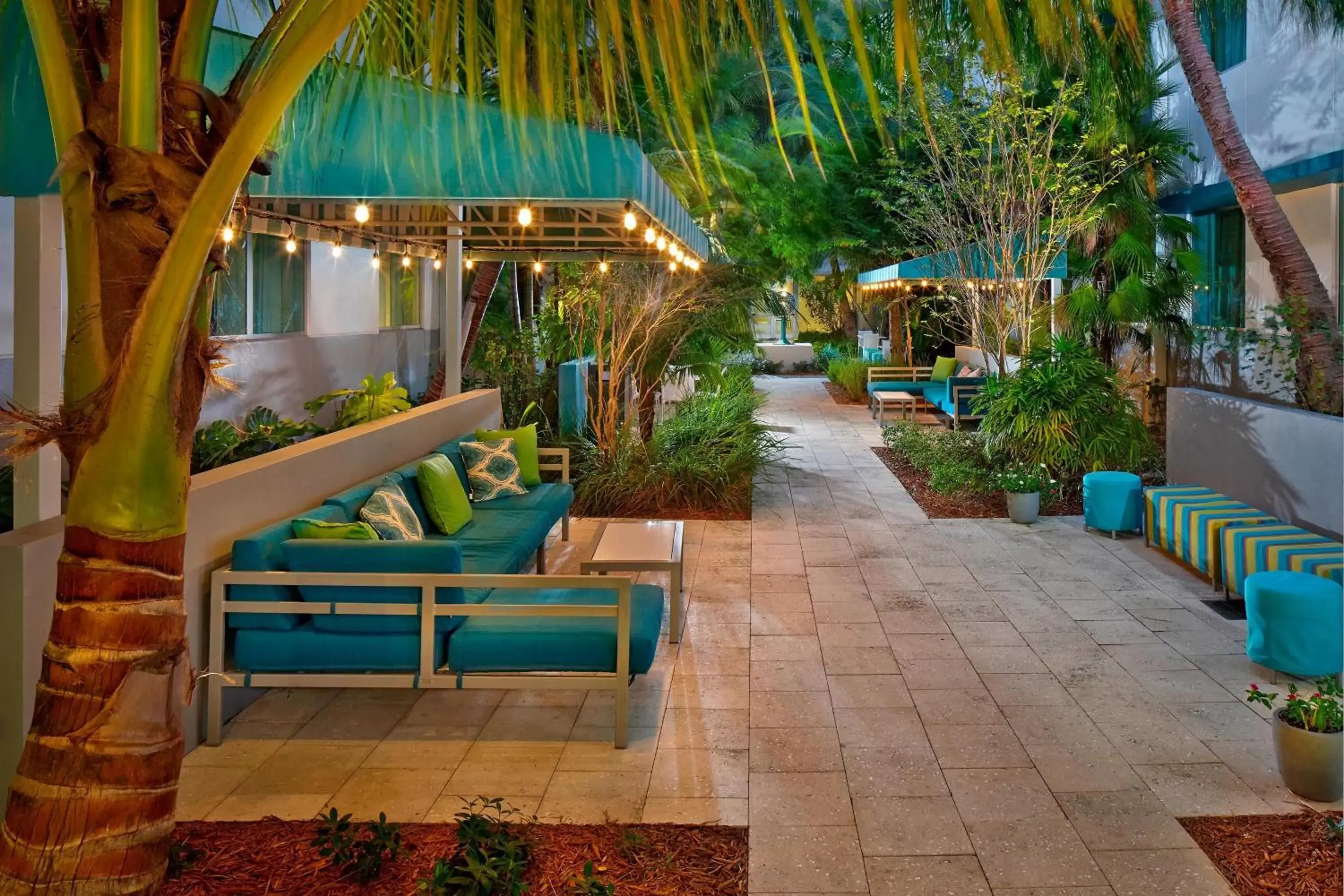 Lounge or bar in Residence Inn by Marriott Miami Beach Surfside