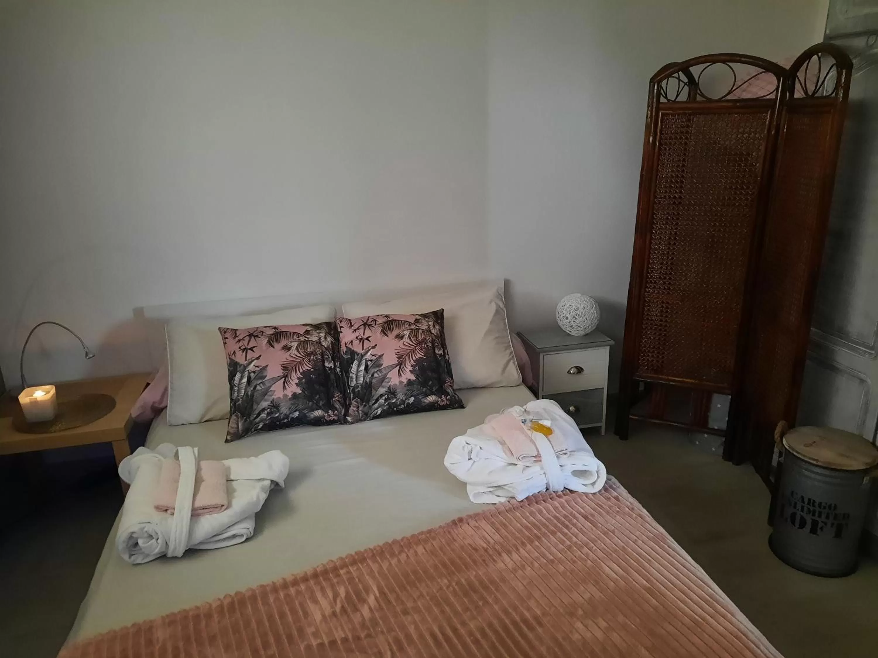 Bedroom, Bed in La Maison De Marie