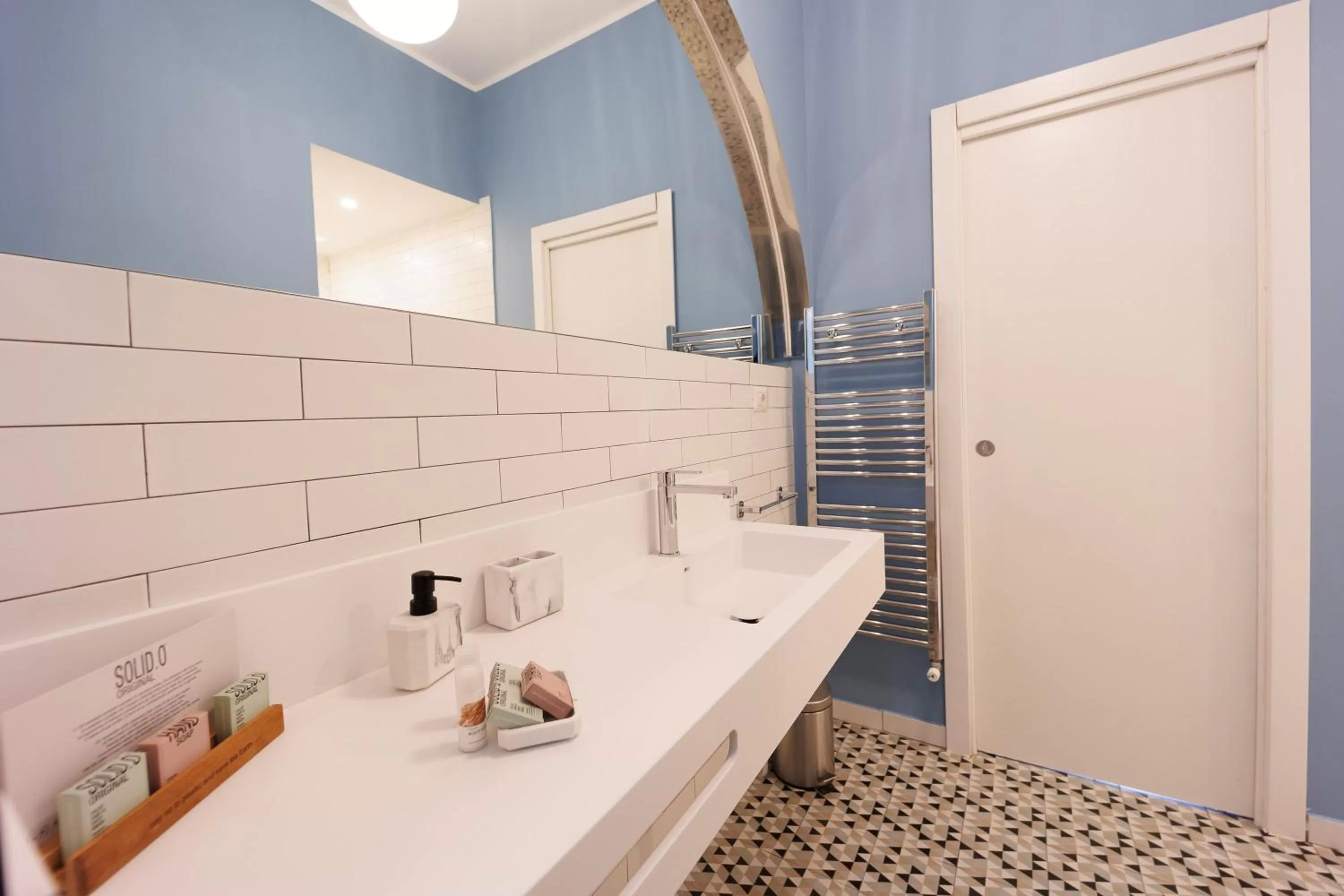Bathroom in The Bellini House by House In Naples