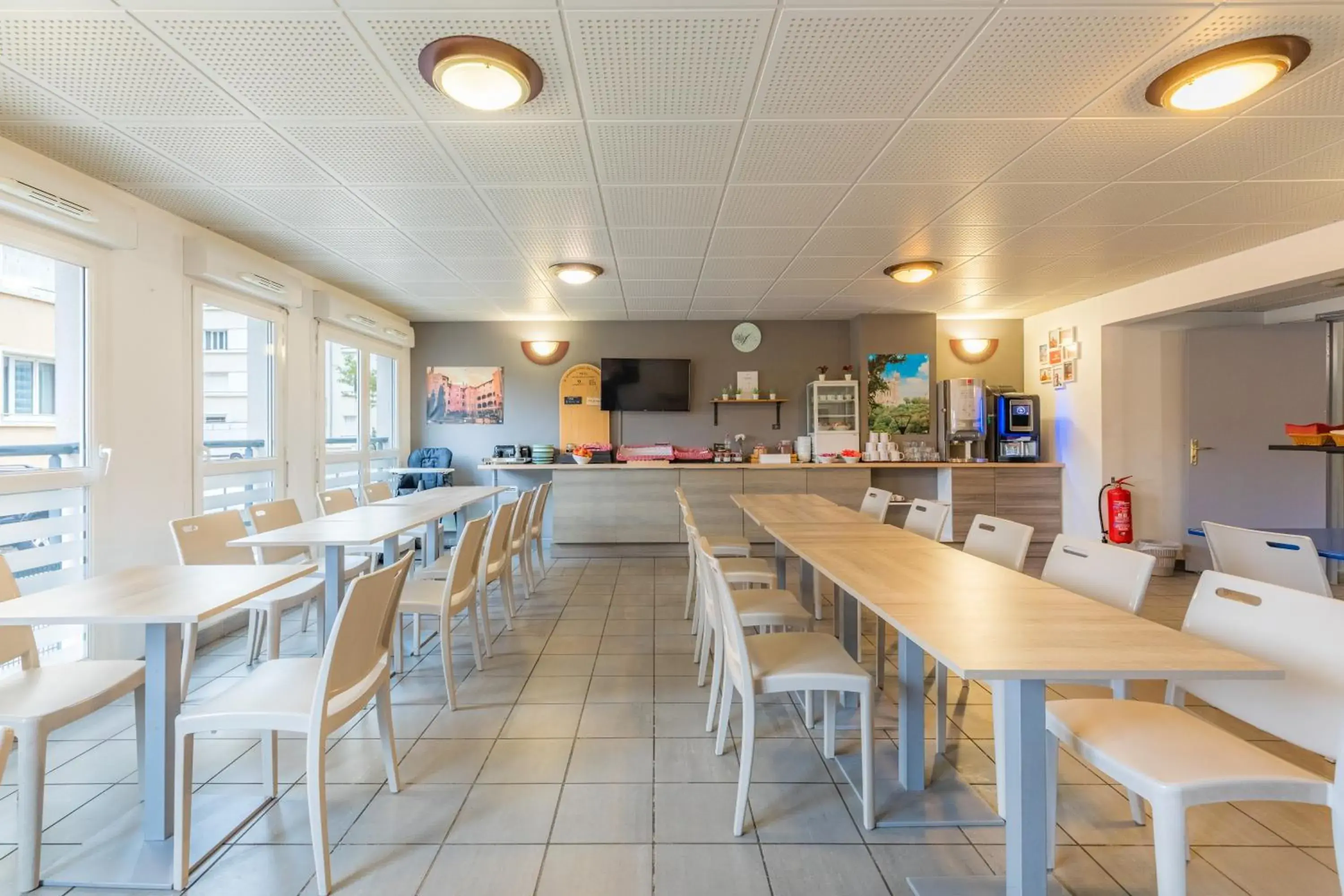 Breakfast, Restaurant/Places to Eat in Appart'City Lyon Villeurbanne