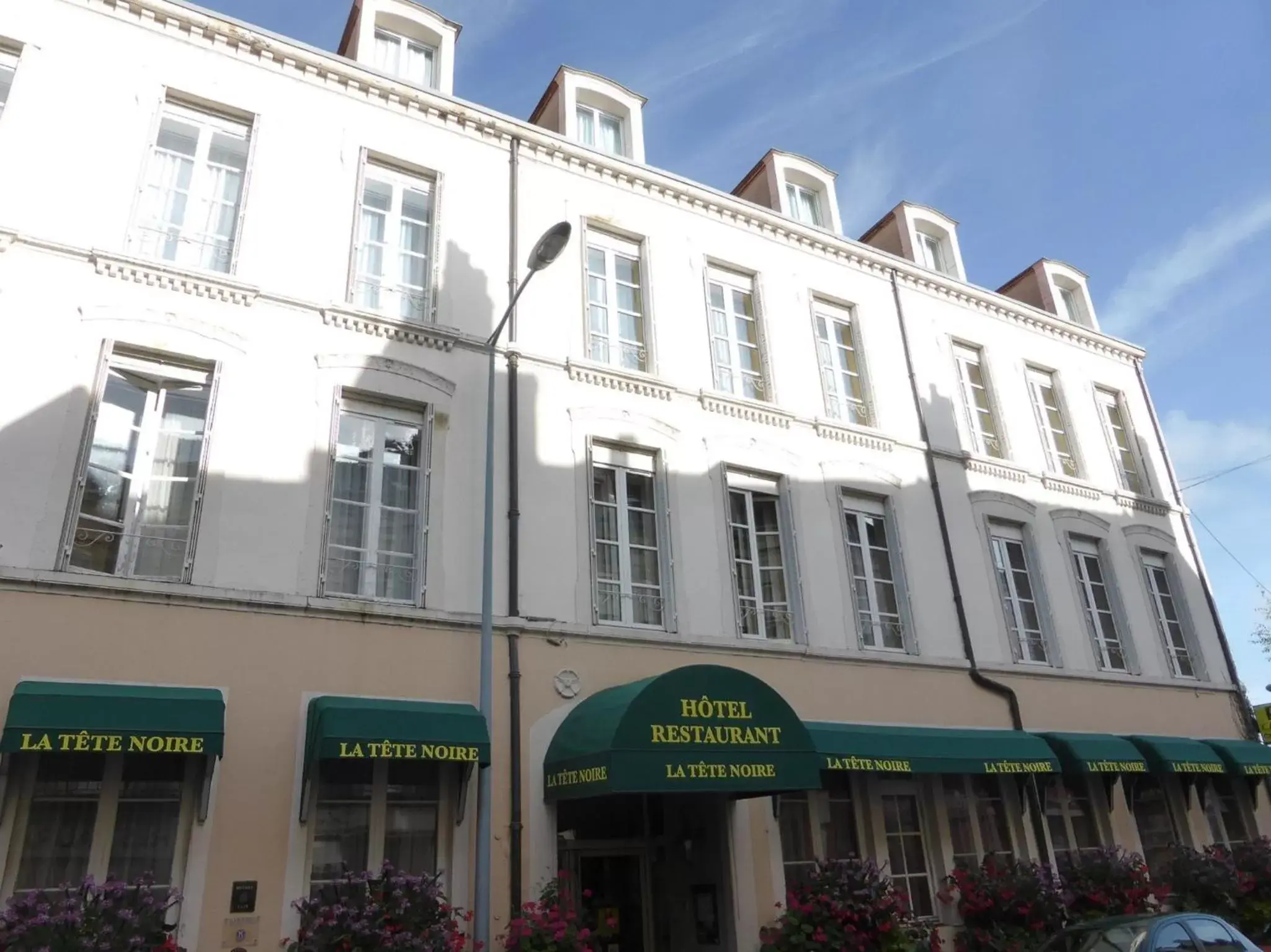 Facade/entrance, Property Building in Logis Hôtel de la Tête Noire