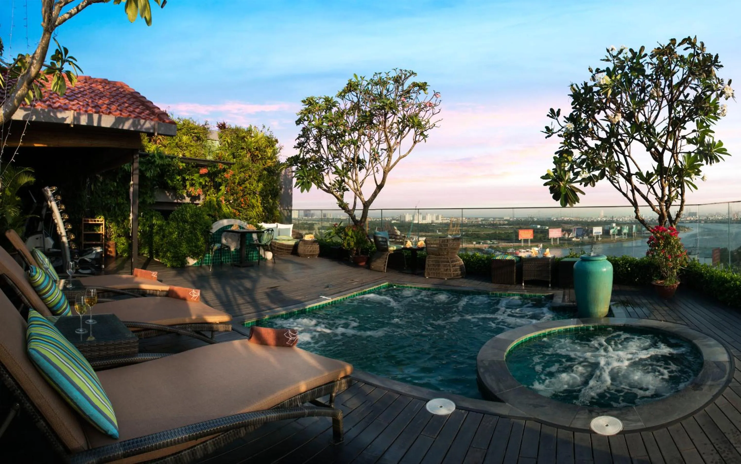 City view in Silverland Jolie Hotel