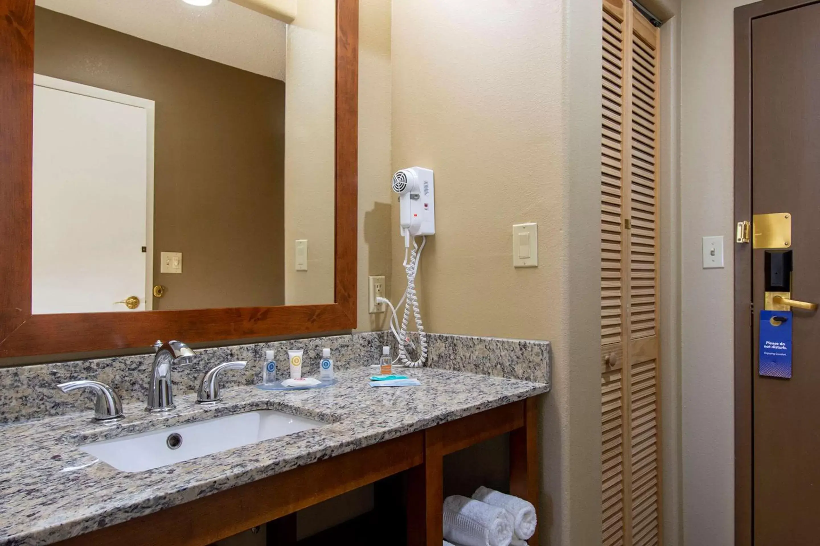 Bathroom in Comfort Inn Santa Fe