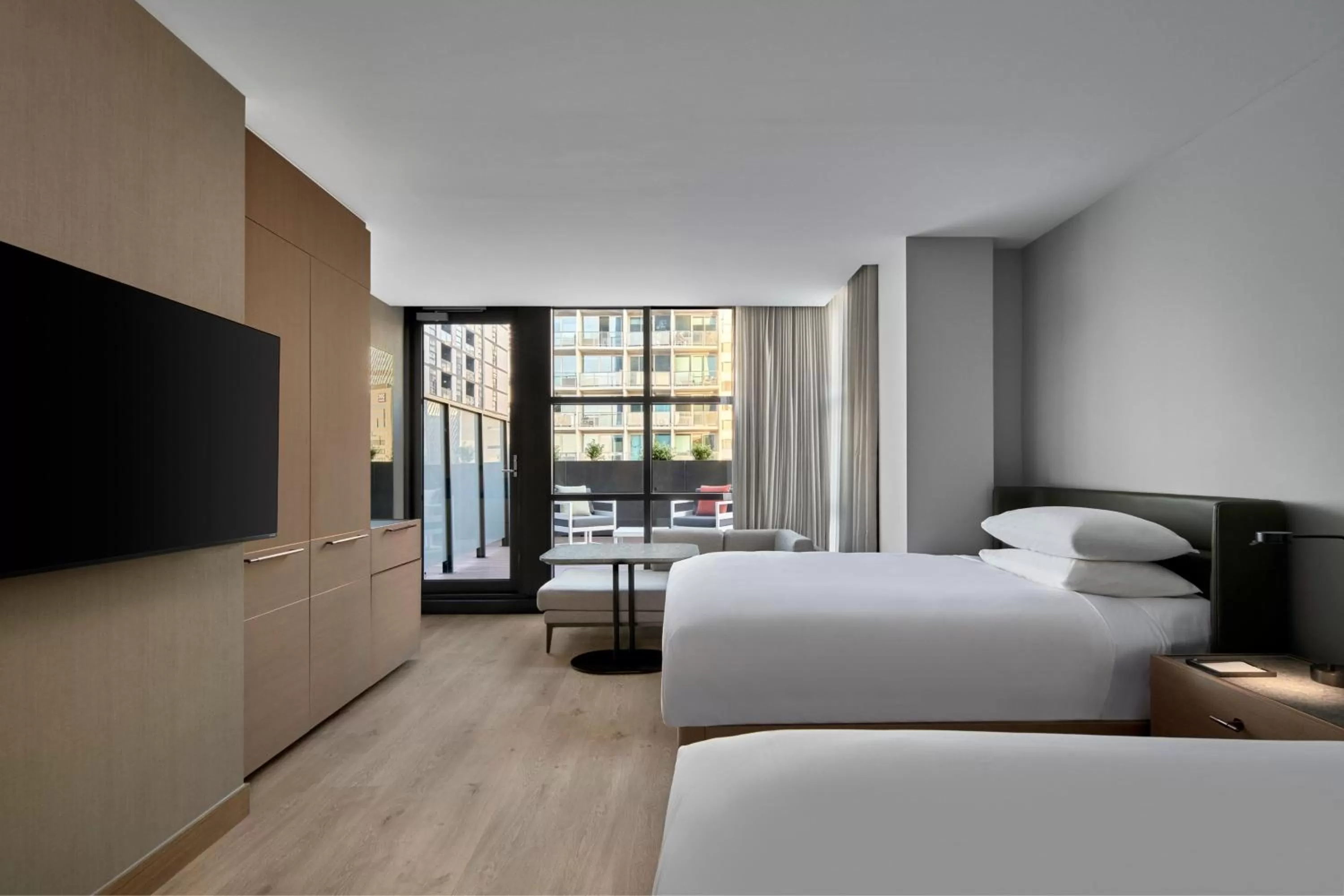 Photo of the whole room, Bed in Courtyard by Marriott Melbourne Flagstaff Gardens