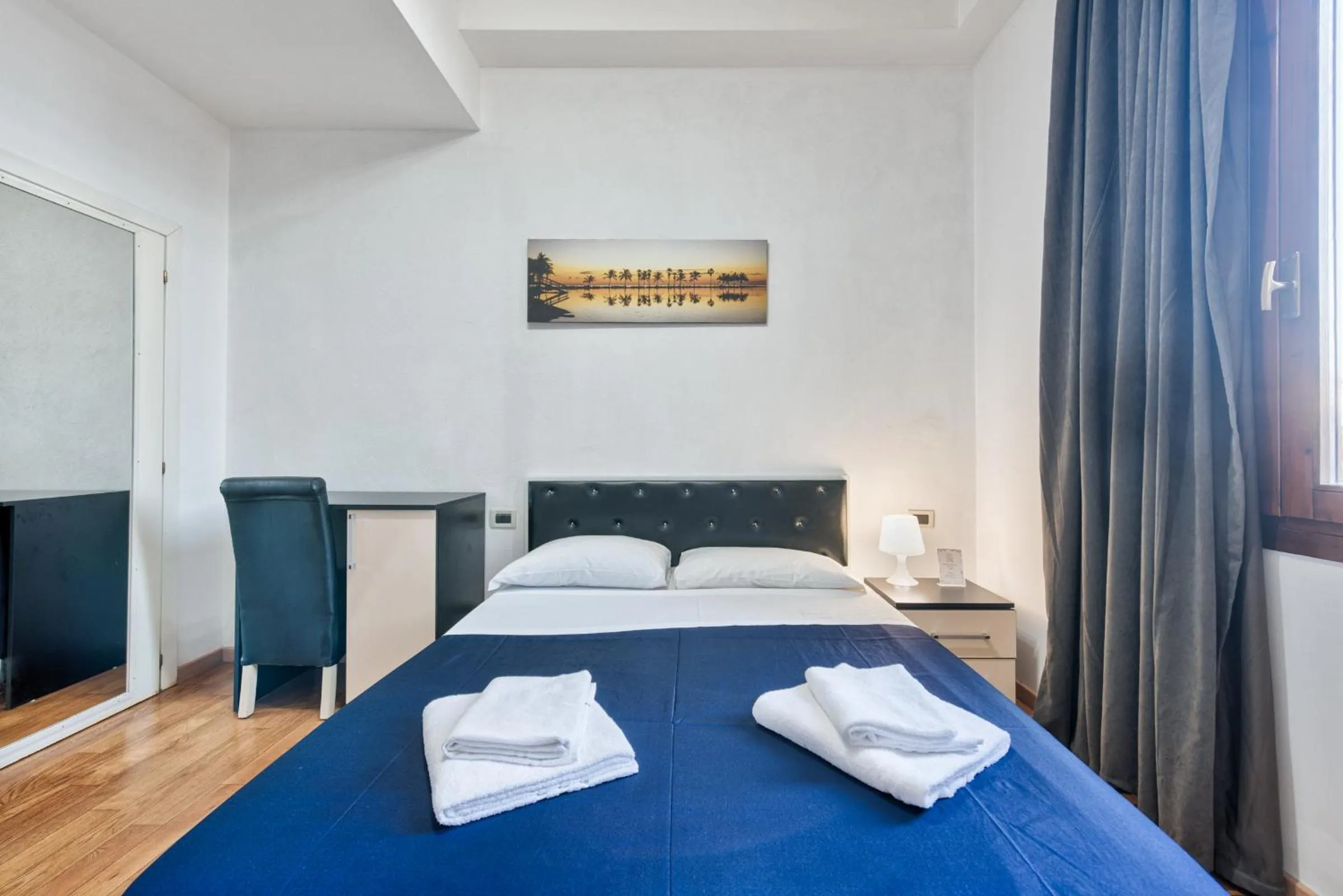 Bedroom, Bed in Hotel Trieste