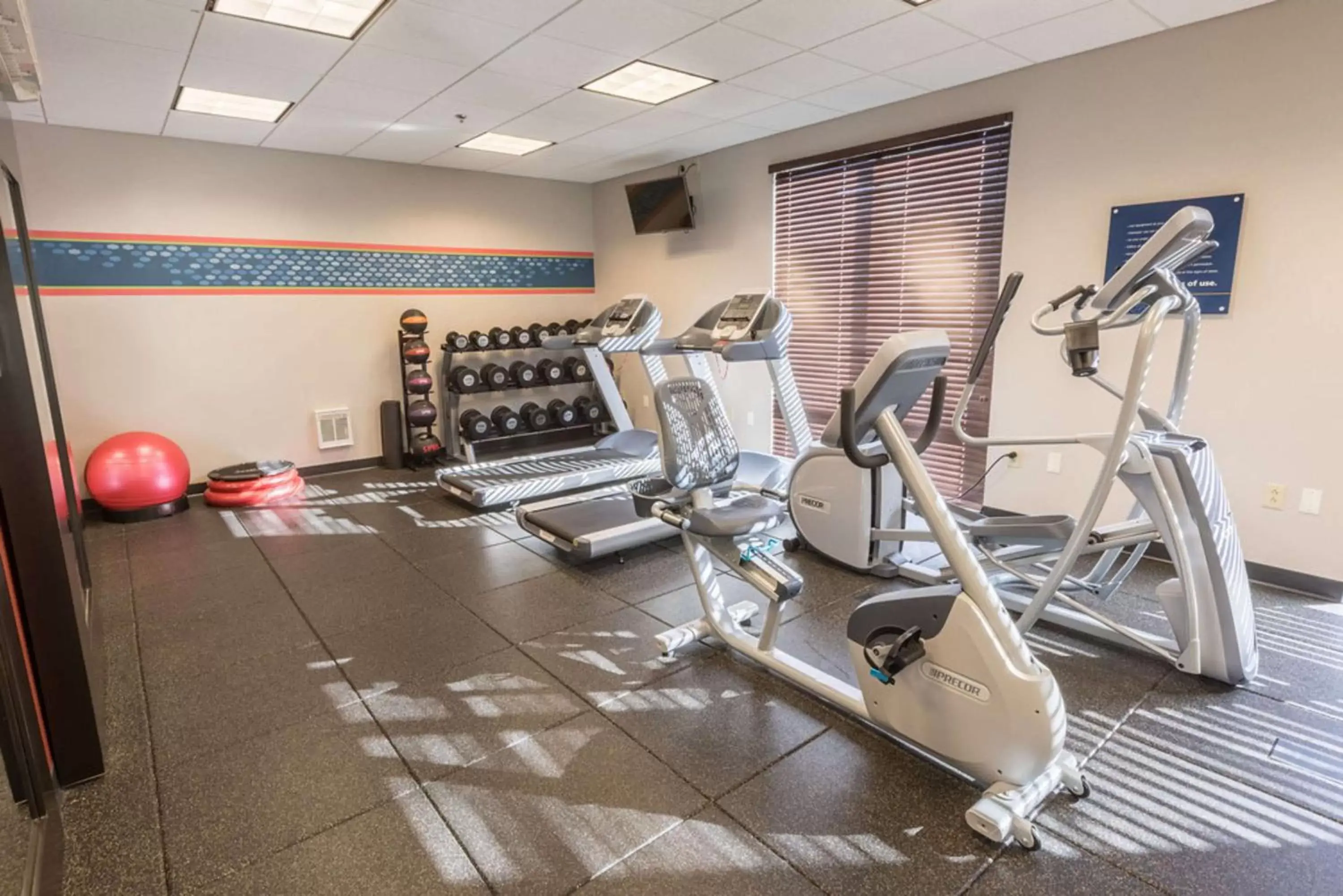 Fitness centre/facilities in Hampton Inn & Suites Tilton Fitness centre/facilities in Hampton Inn & Suites Tilton