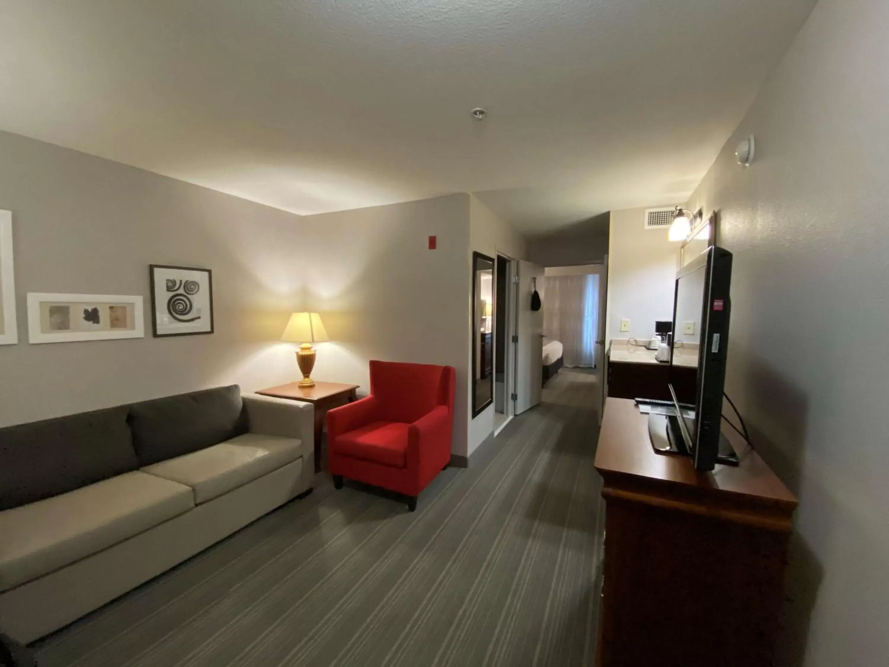 Photo of the whole room, Seating Area in Country Inn & Suites by Radisson, Athens, GA