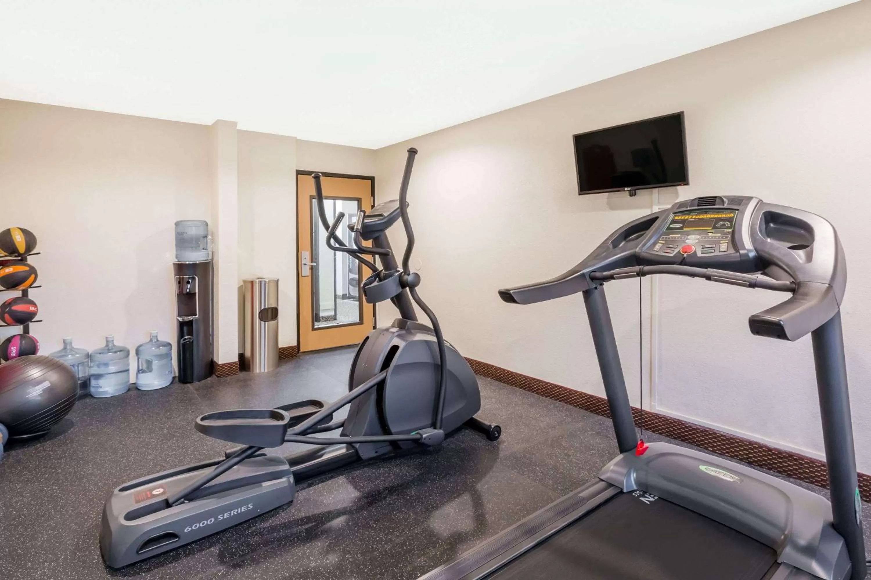 Fitness centre/facilities in Days Inn by Wyndham Ankeny - Des Moines