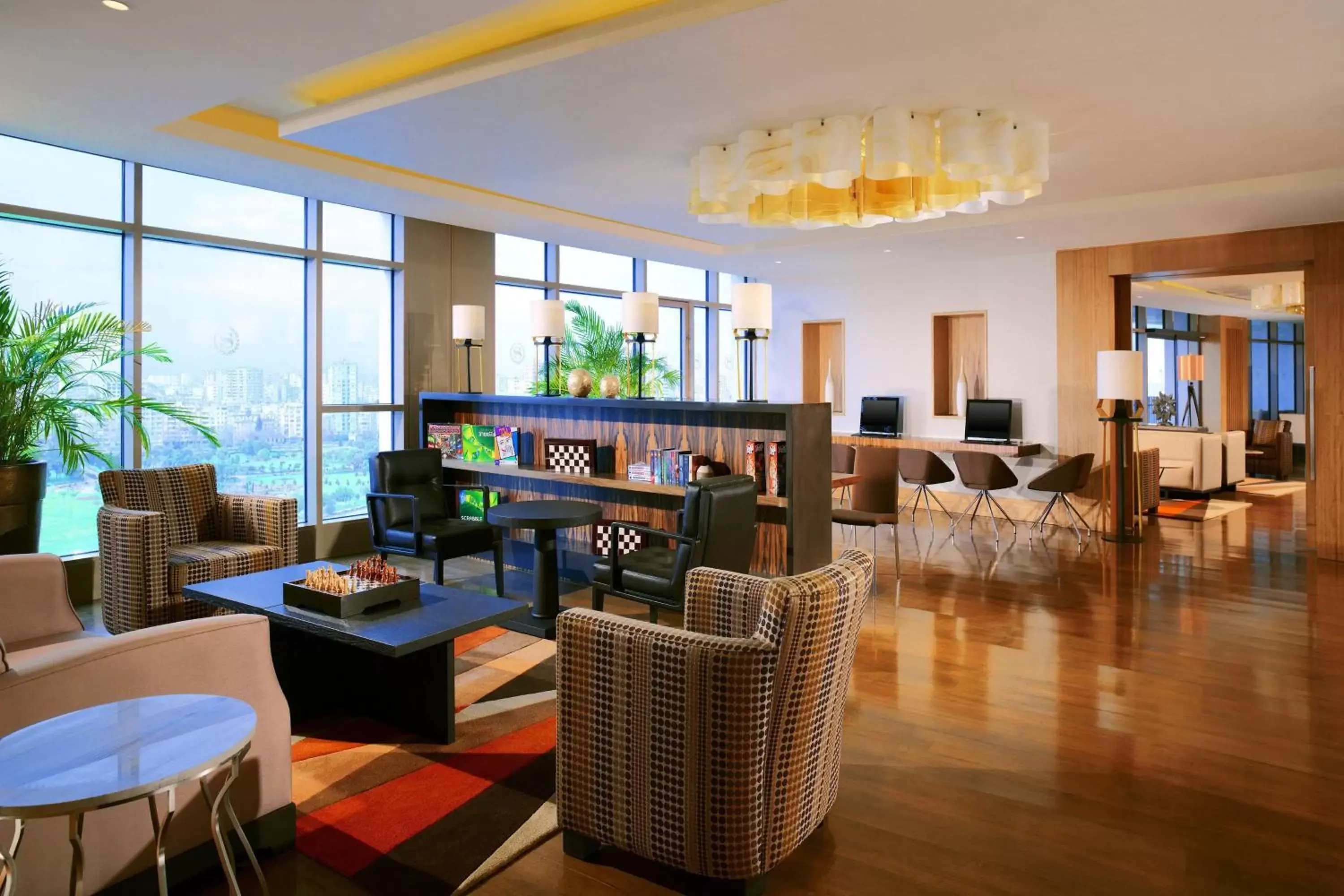 Lounge or bar, Restaurant/Places to Eat in Sheraton Grand Adana