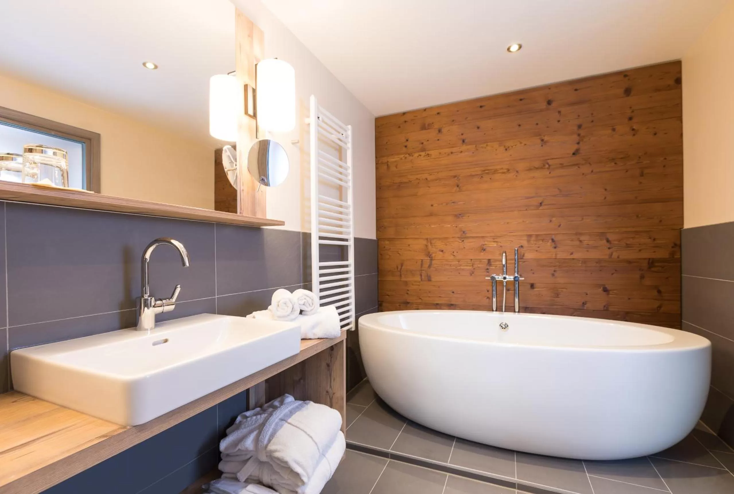 Bathroom in Alpenhotel Tirolerhof