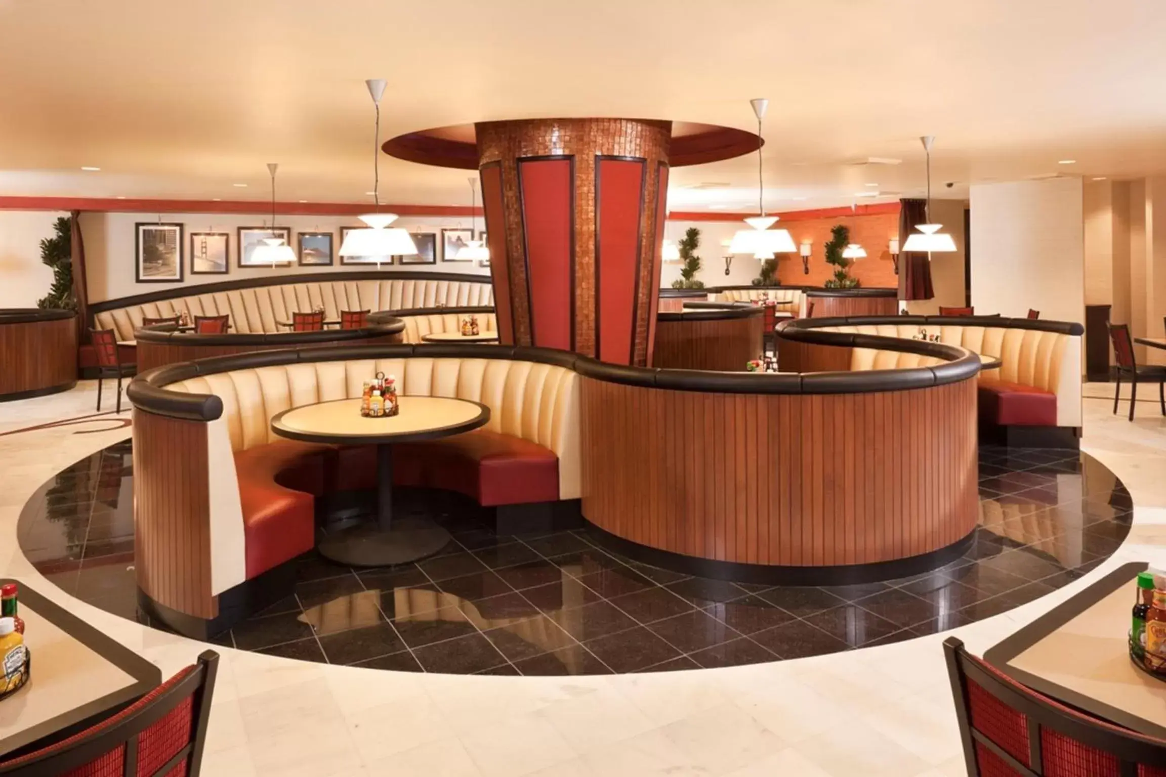Restaurant/places to eat, Lounge/Bar in Eureka Casino Resort