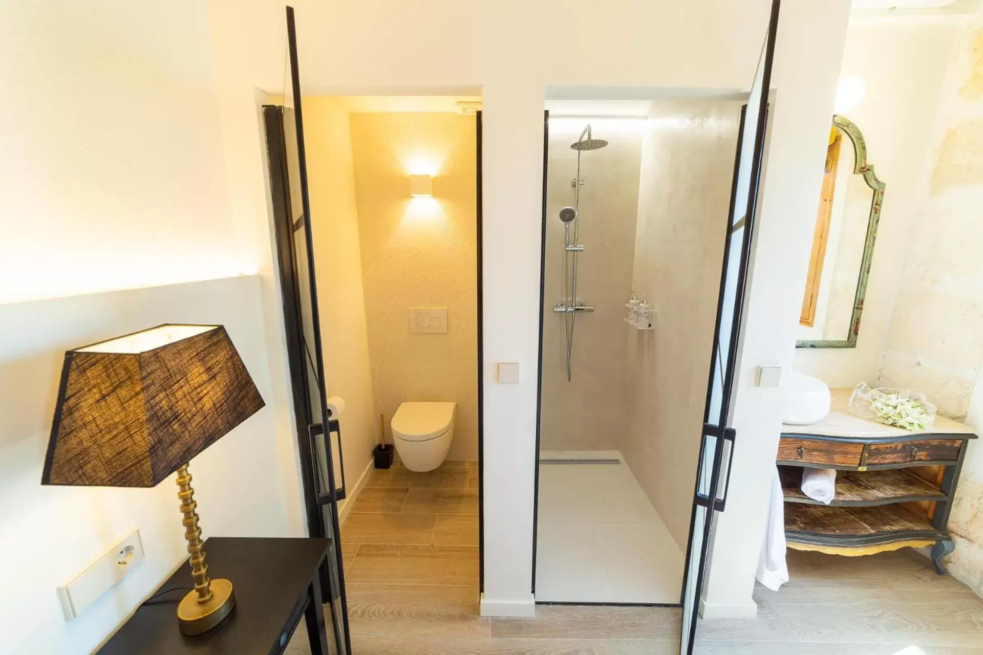 Superior Double Room in Sa Pobla Rooms Ex Flor de Mandarina Superior Double Room in Sa Pobla Rooms Ex Flor de Mandarina