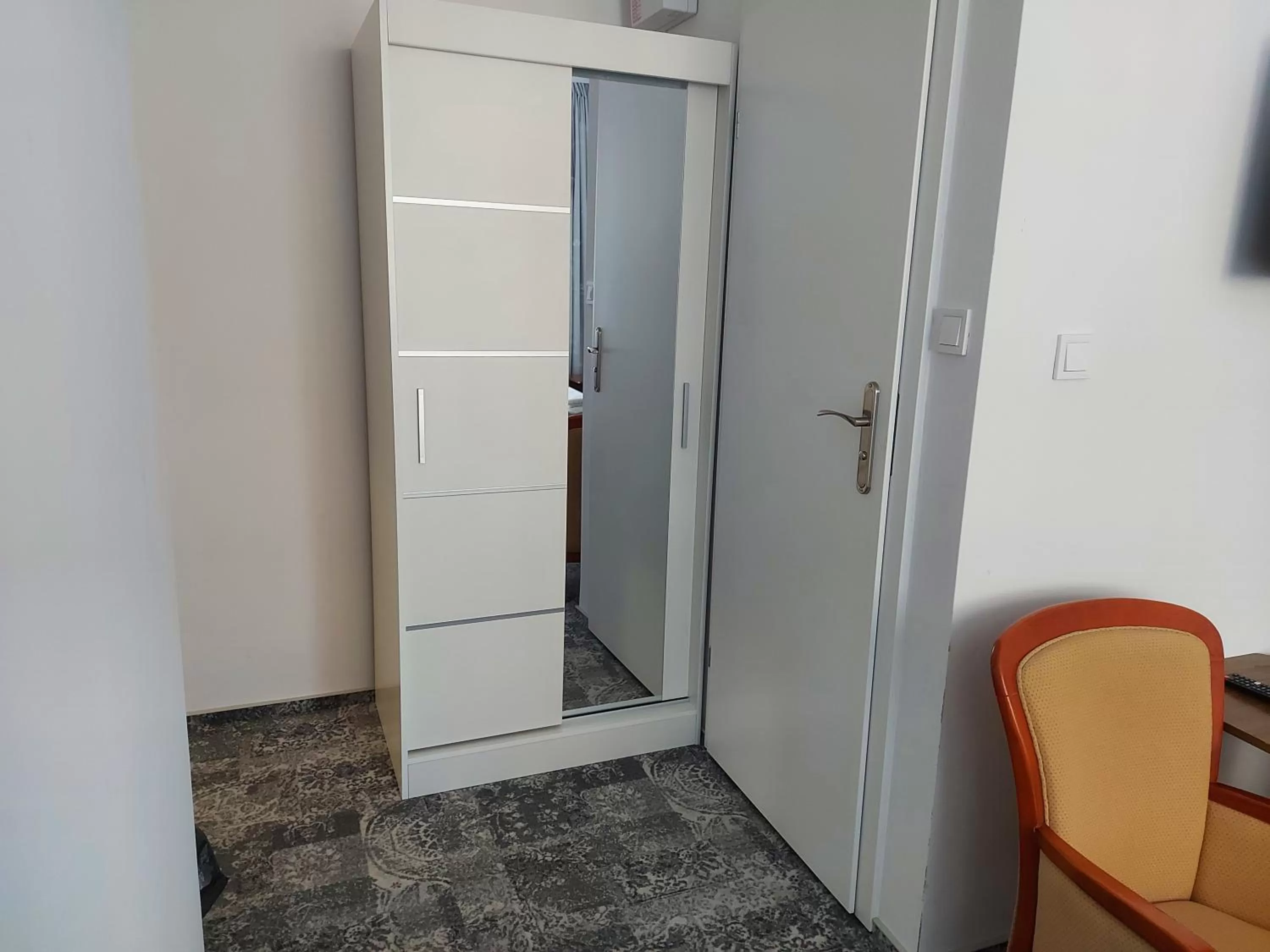 wardrobe in Kamienica1924