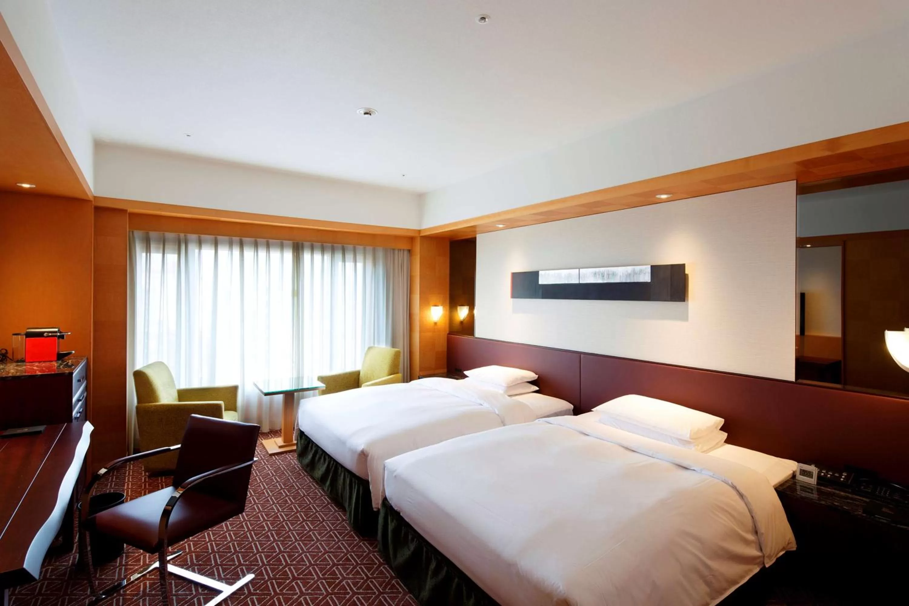 Bedroom, Bed in Grand Hyatt Fukuoka