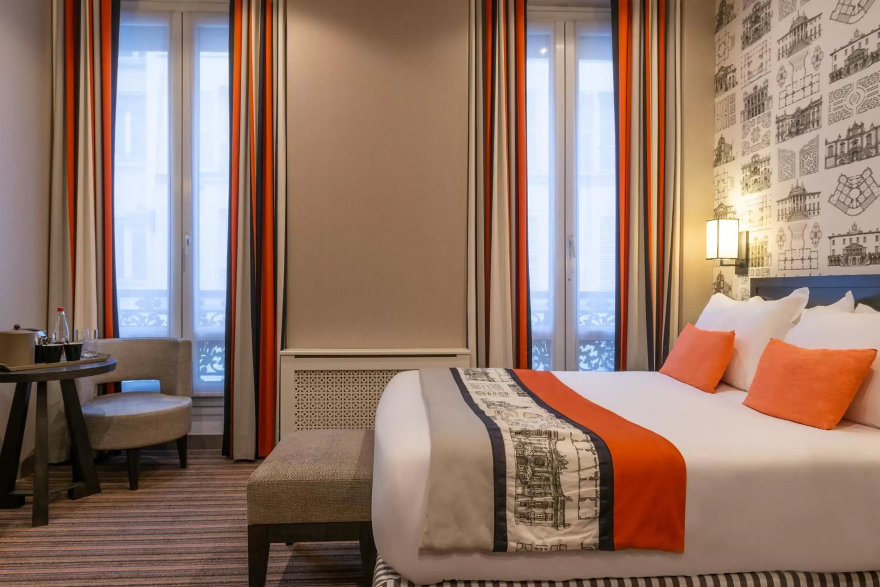 Bedroom, Bed in Hôtel France d'Antin Opéra
