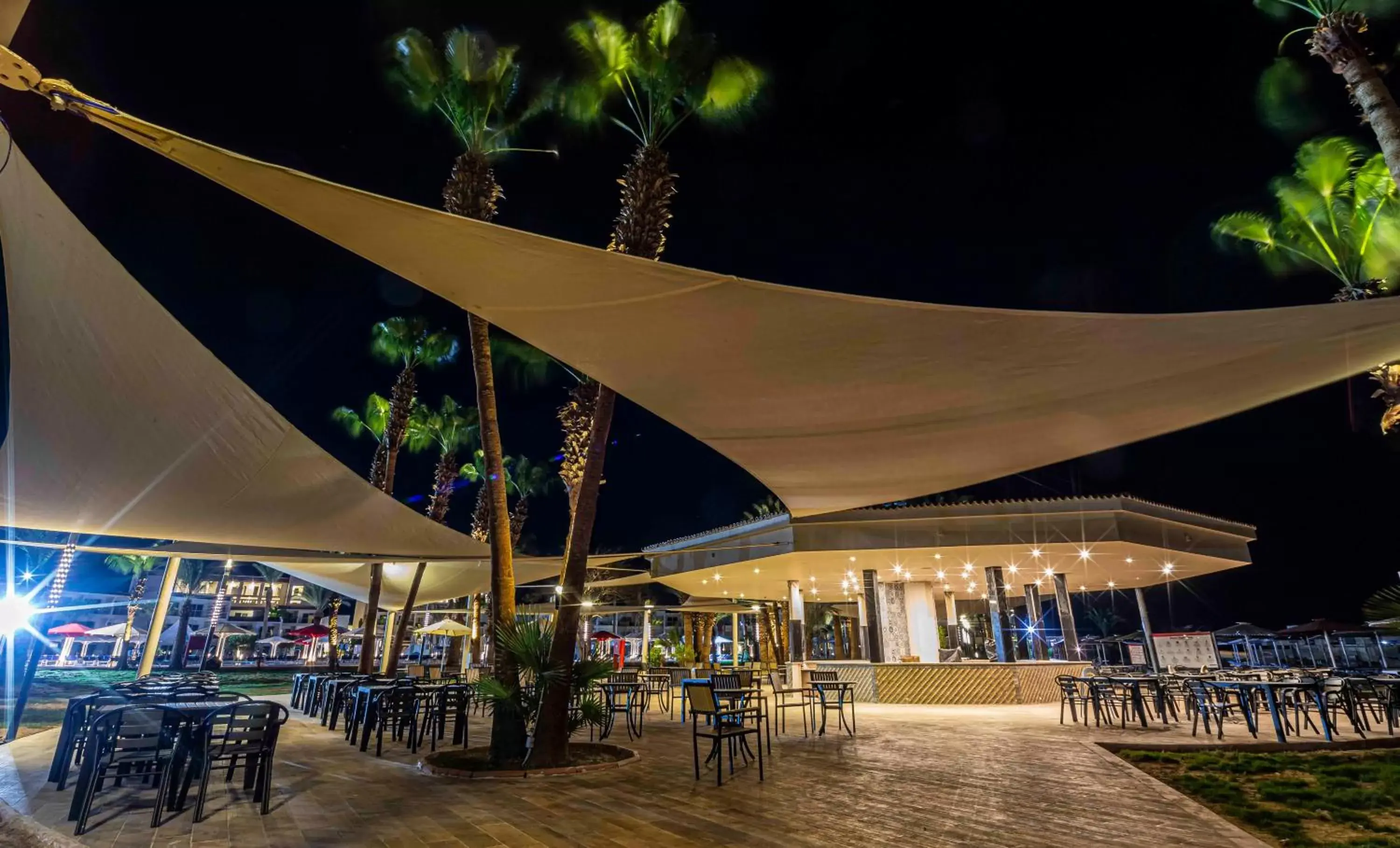 Lounge or bar, Restaurant/Places to Eat in Amarina Abu Soma Resort & Aquapark