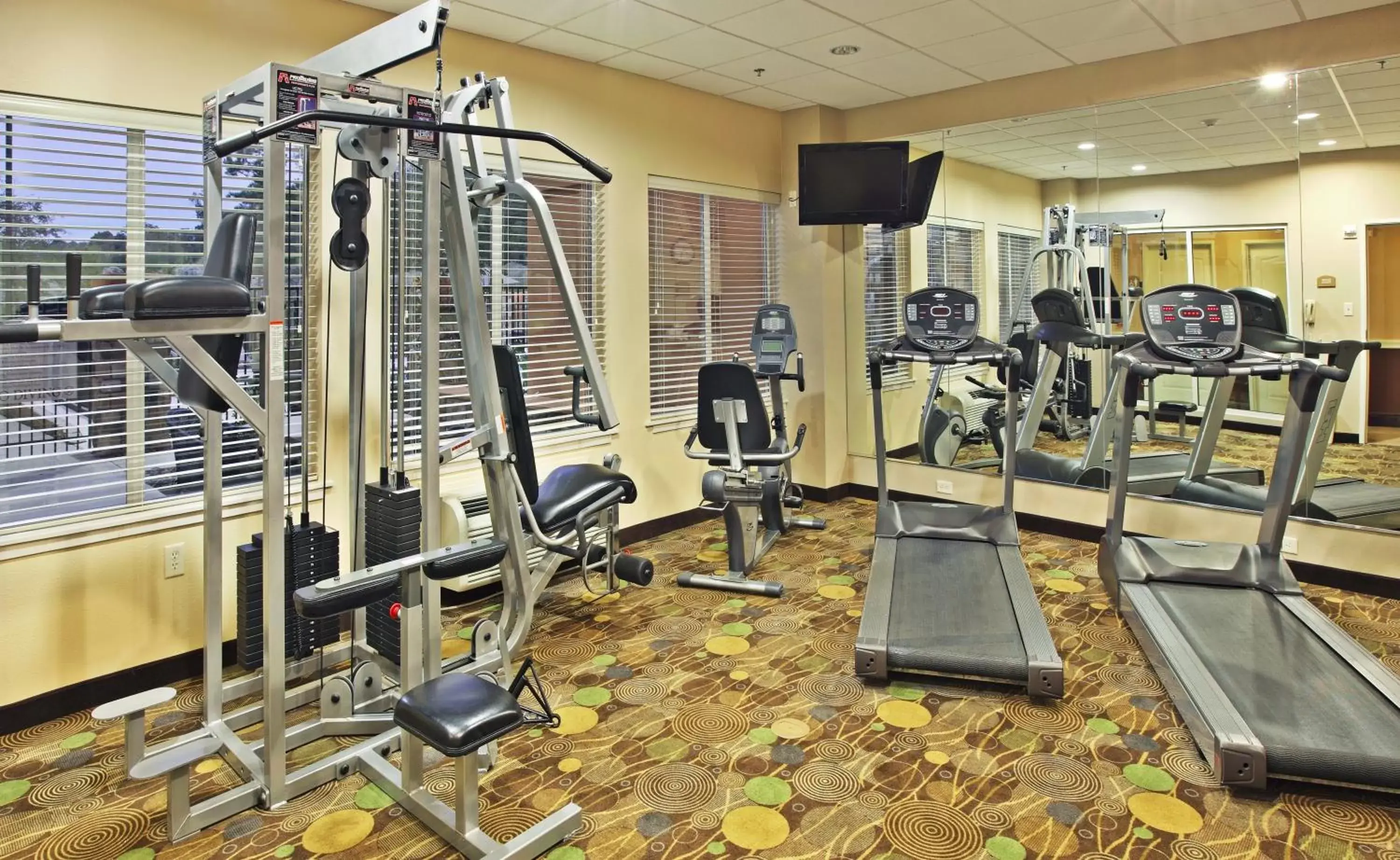 Spa and wellness centre/facilities, Fitness Center/Facilities in Holiday Inn Express Hotel & Suites Marshall, an IHG Hotel