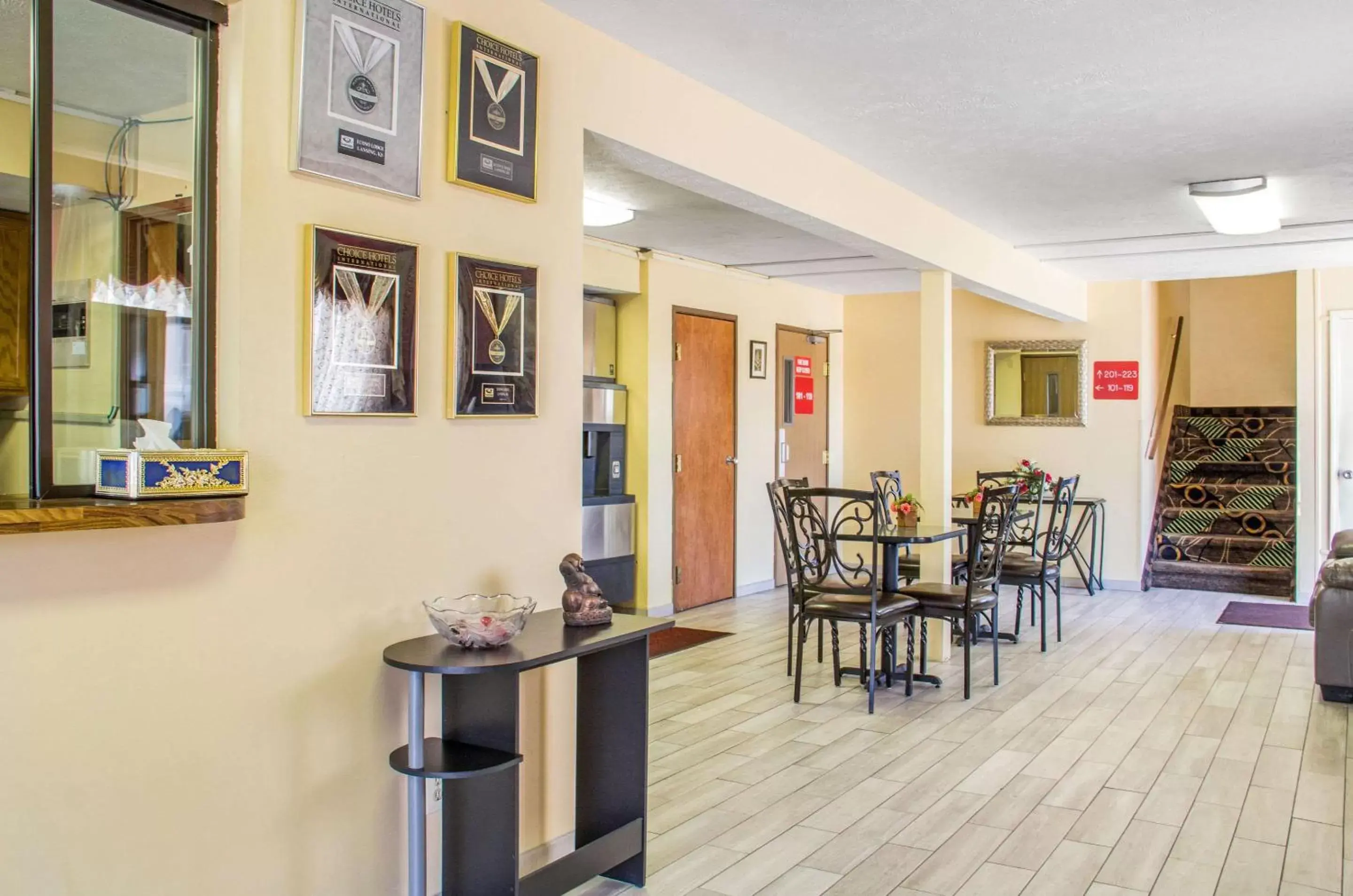 Lobby or reception in Econo Lodge Lansing - Leavenworth