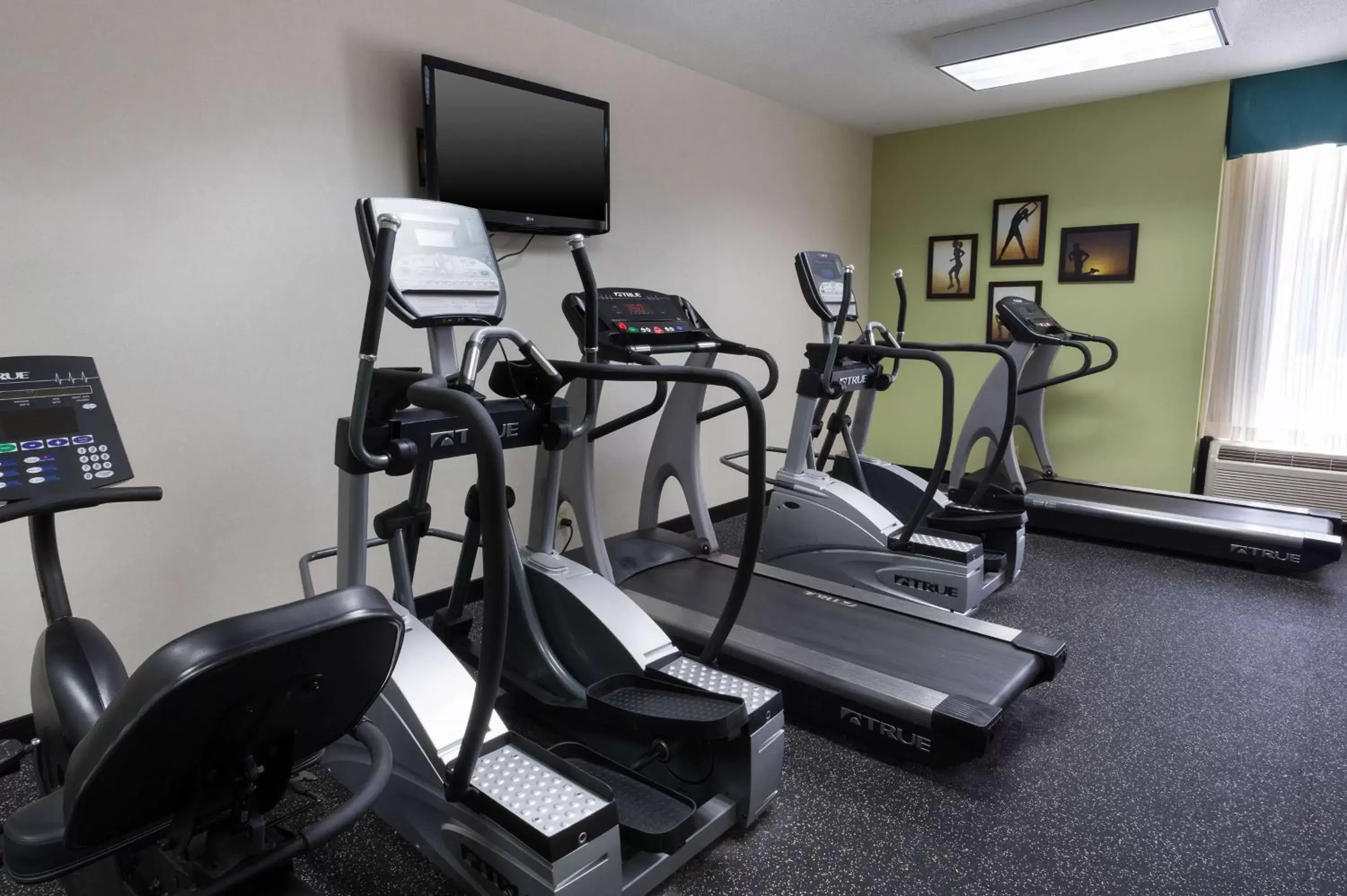 Activities, Fitness Center/Facilities in Drury Inn & Suites St. Louis-Southwest