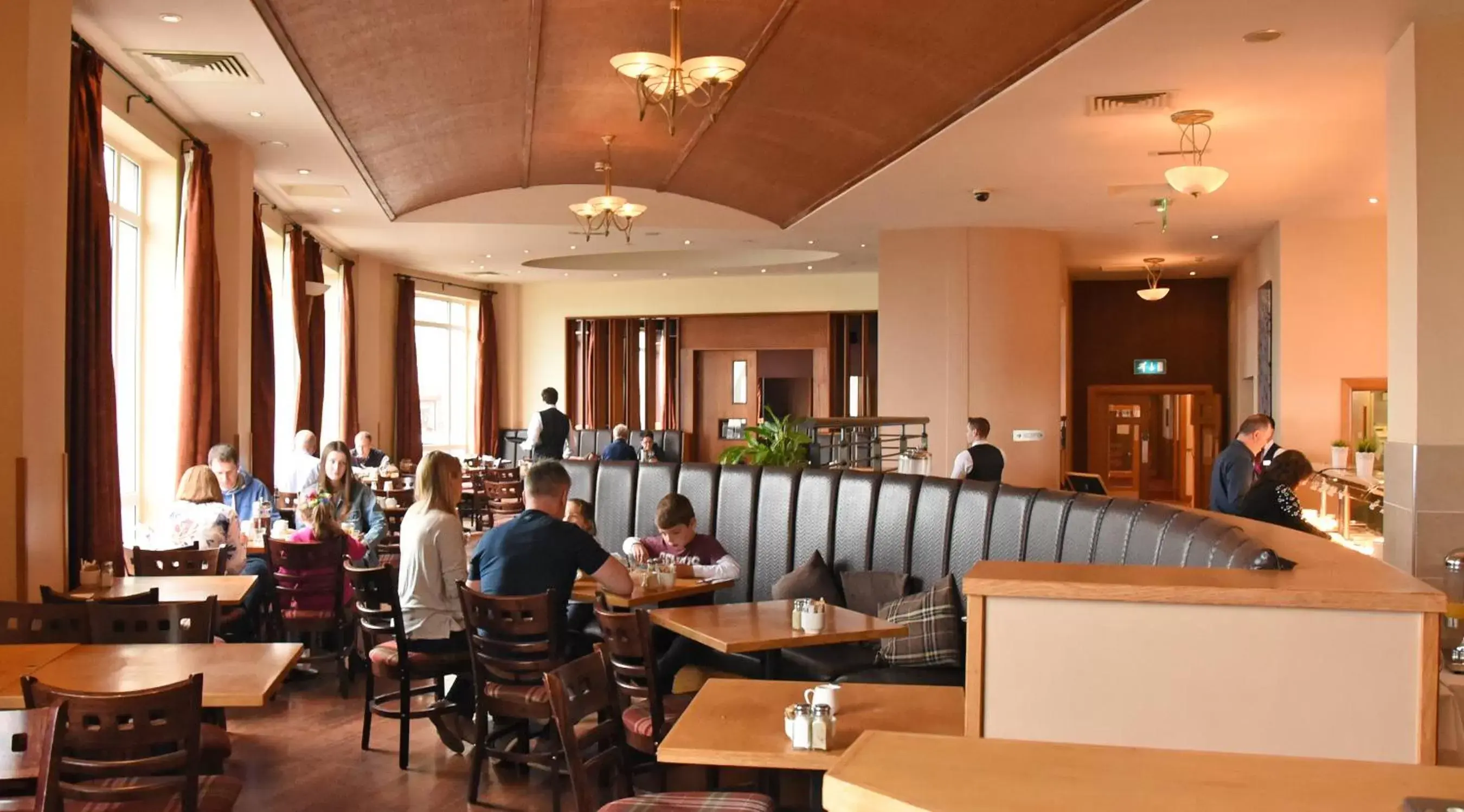 Lounge or bar, Restaurant/Places to Eat in Portrush Atlantic Hotel