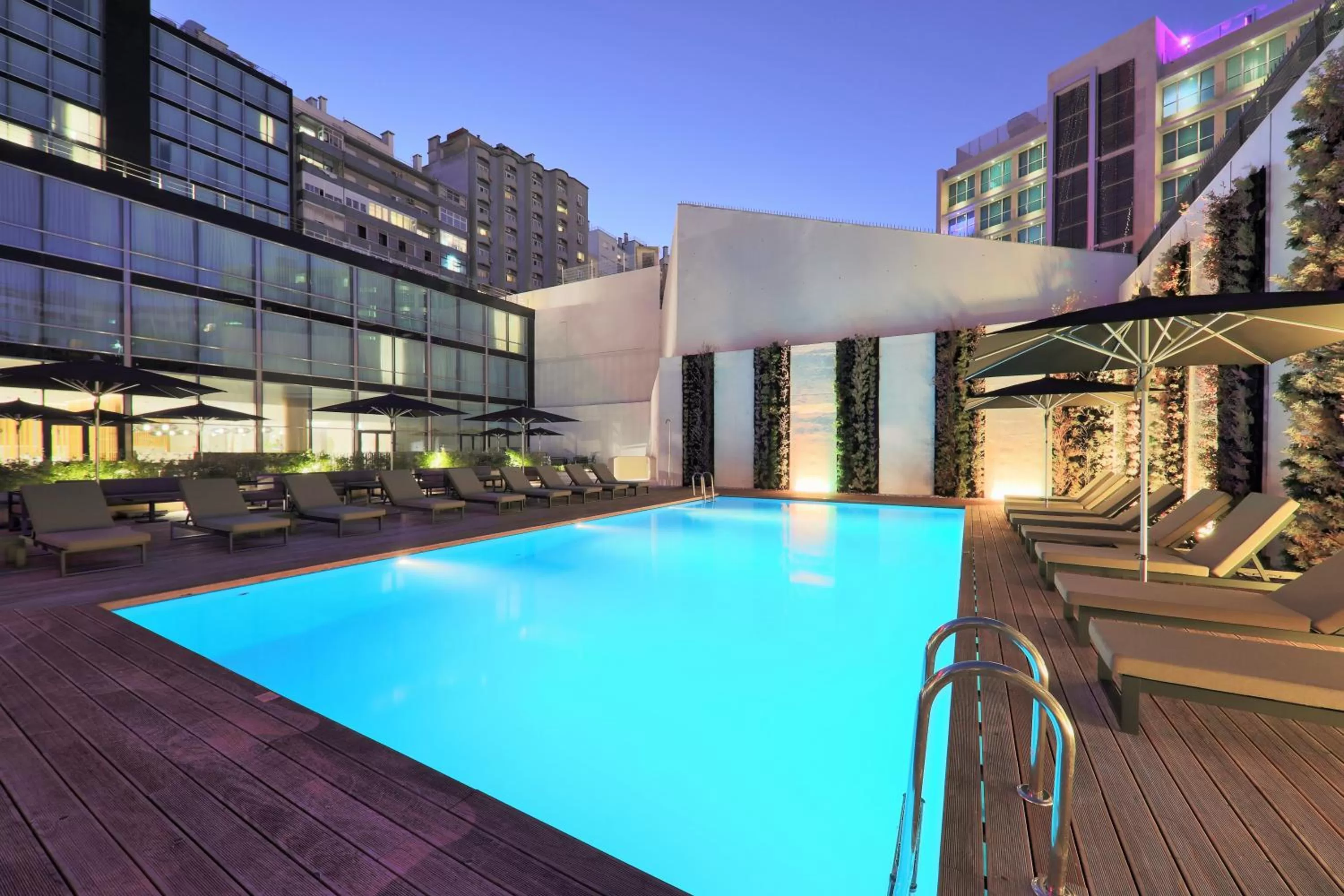 Swimming pool in Iberostar Selection Lisboa