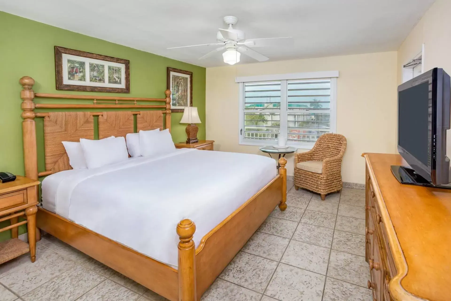 Bedroom, Bed in Marina Del Mar Resort and Marina