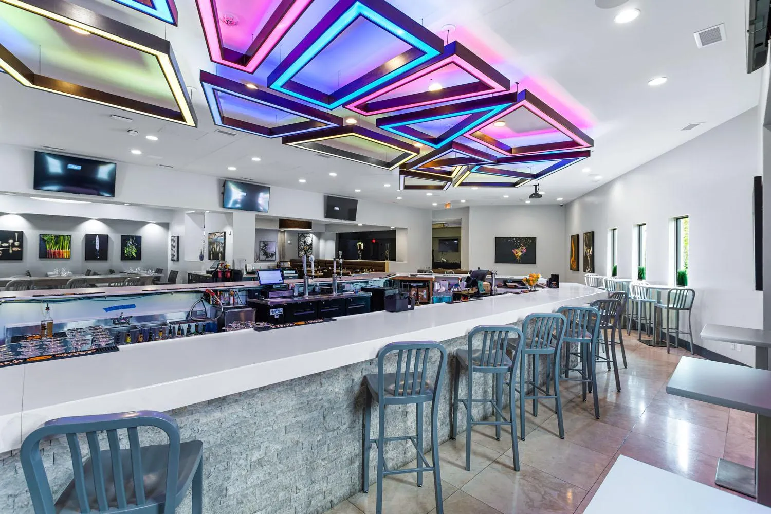 Restaurant/places to eat in Harborside Hotel