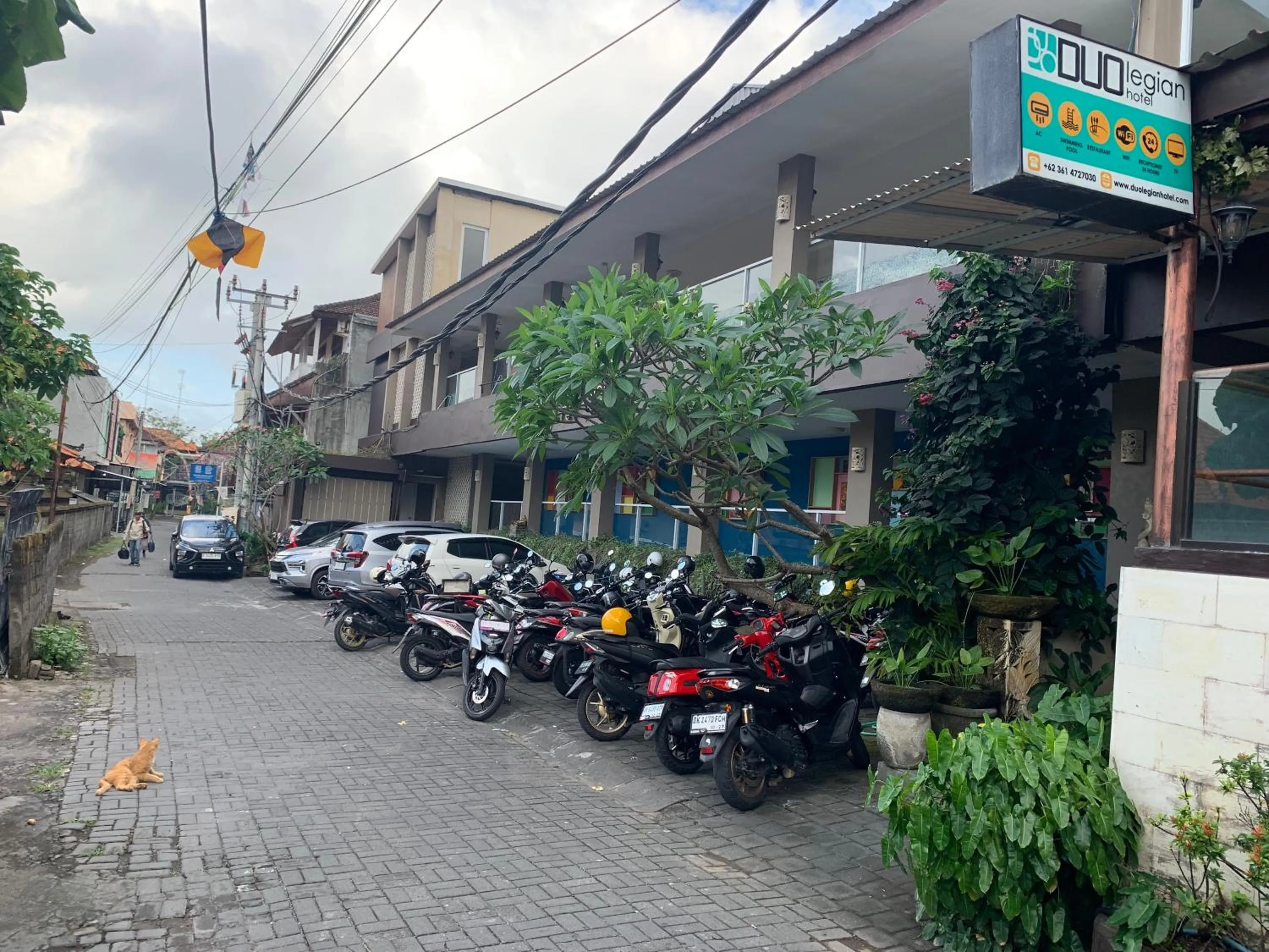 Parking, Property Building in Duo Legian Hotel