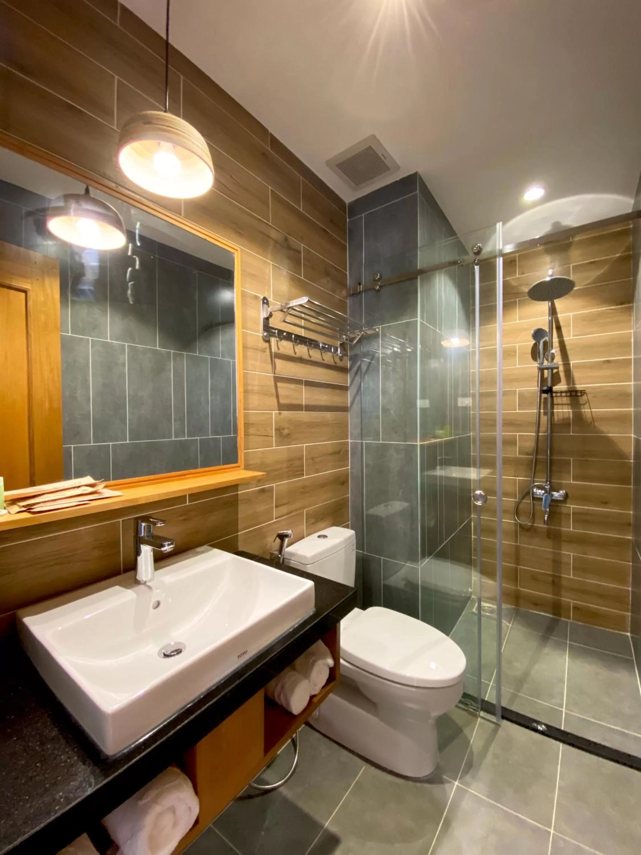 Shower in Coast House Boutique Hotel