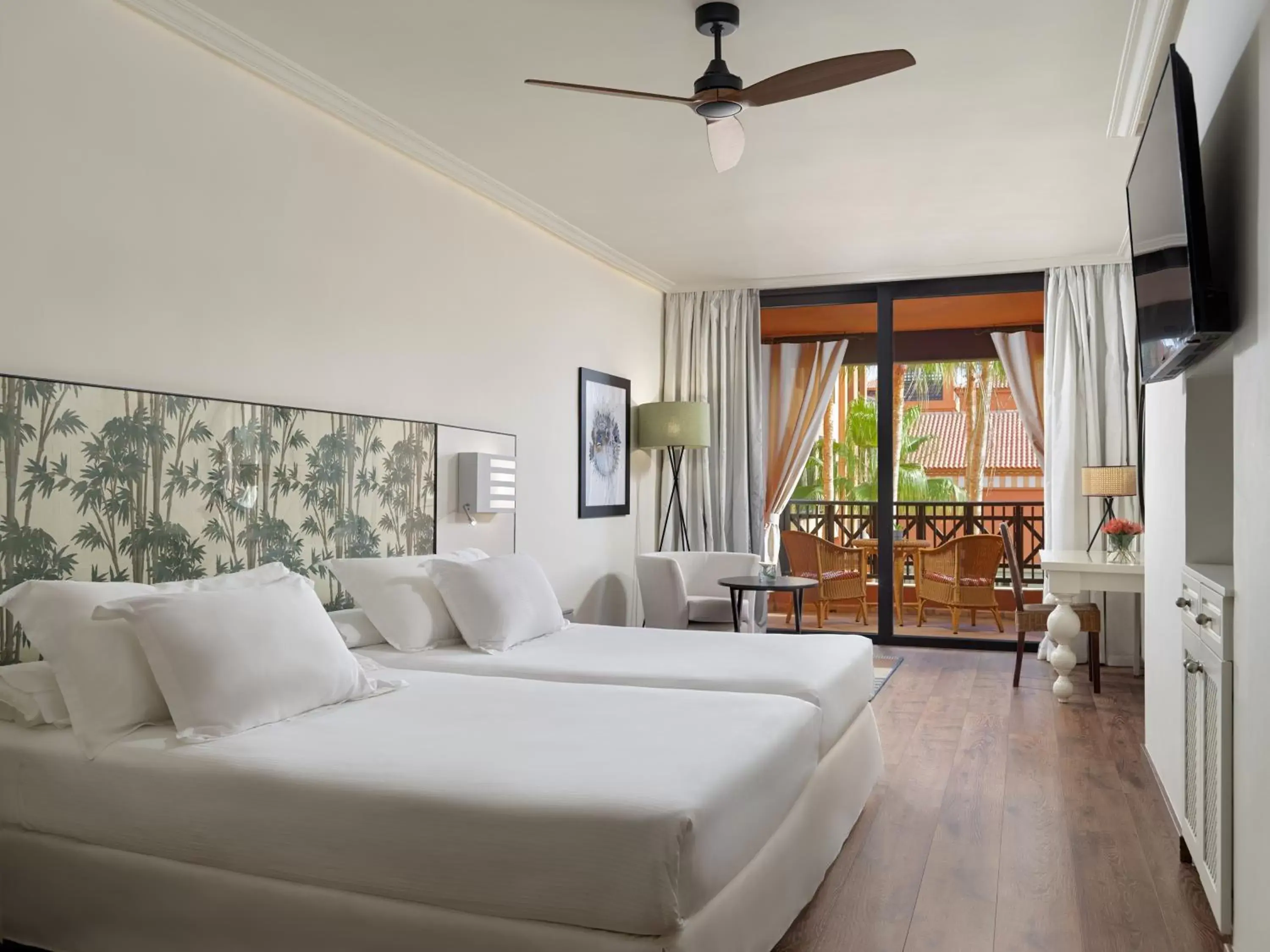 Decorative detail, Bed in H10 Costa Adeje Palace Decorative detail, Bed in H10 Costa Adeje Palace