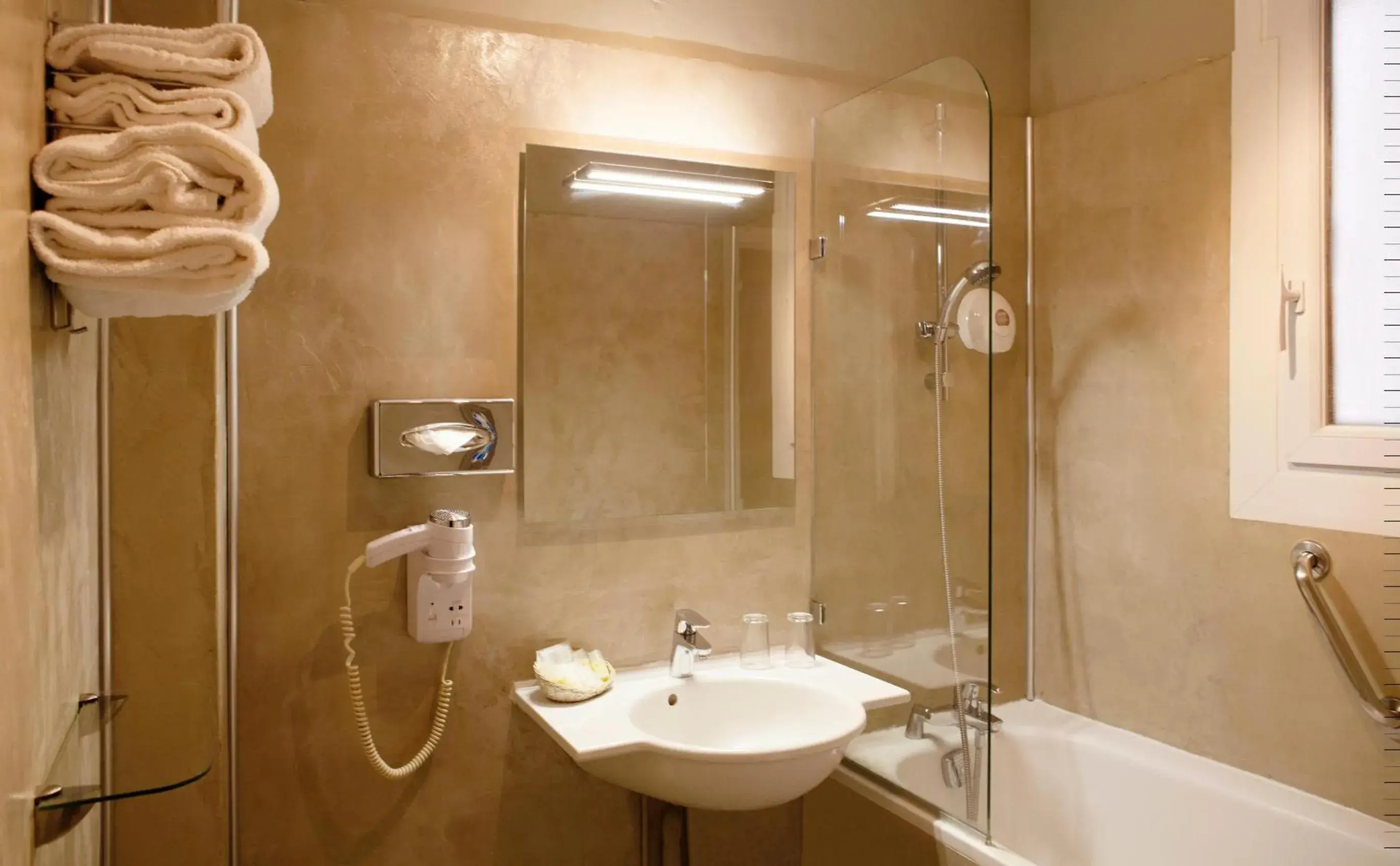 Shower, Bathroom in Hotel De La Motte Picquet