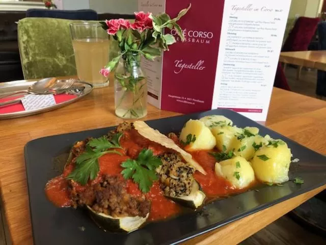 Corso, Zimmer & Cafe, Hotel Garni