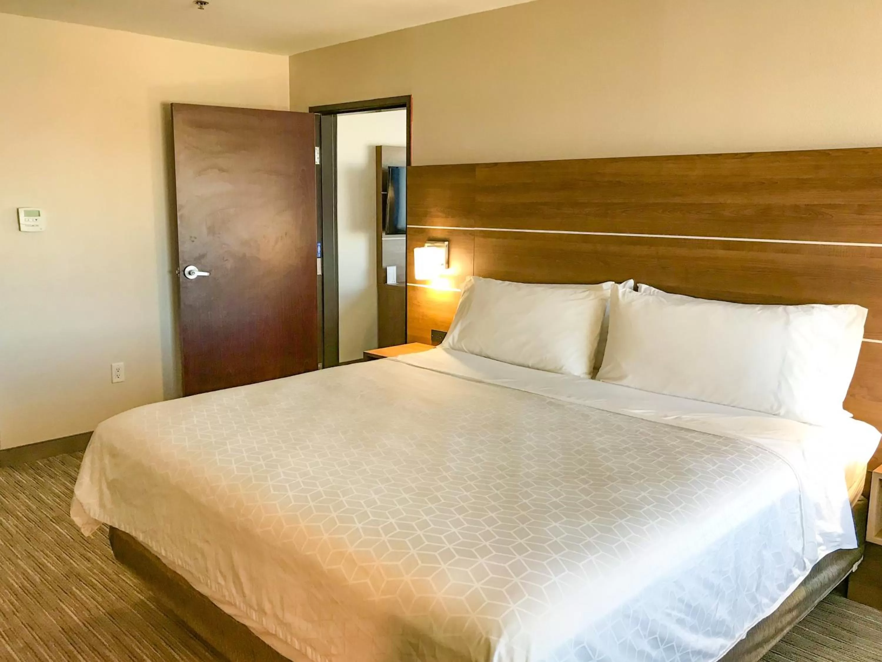 Photo of the whole room, Bed in Holiday Inn Express & Suites Lubbock West by IHG