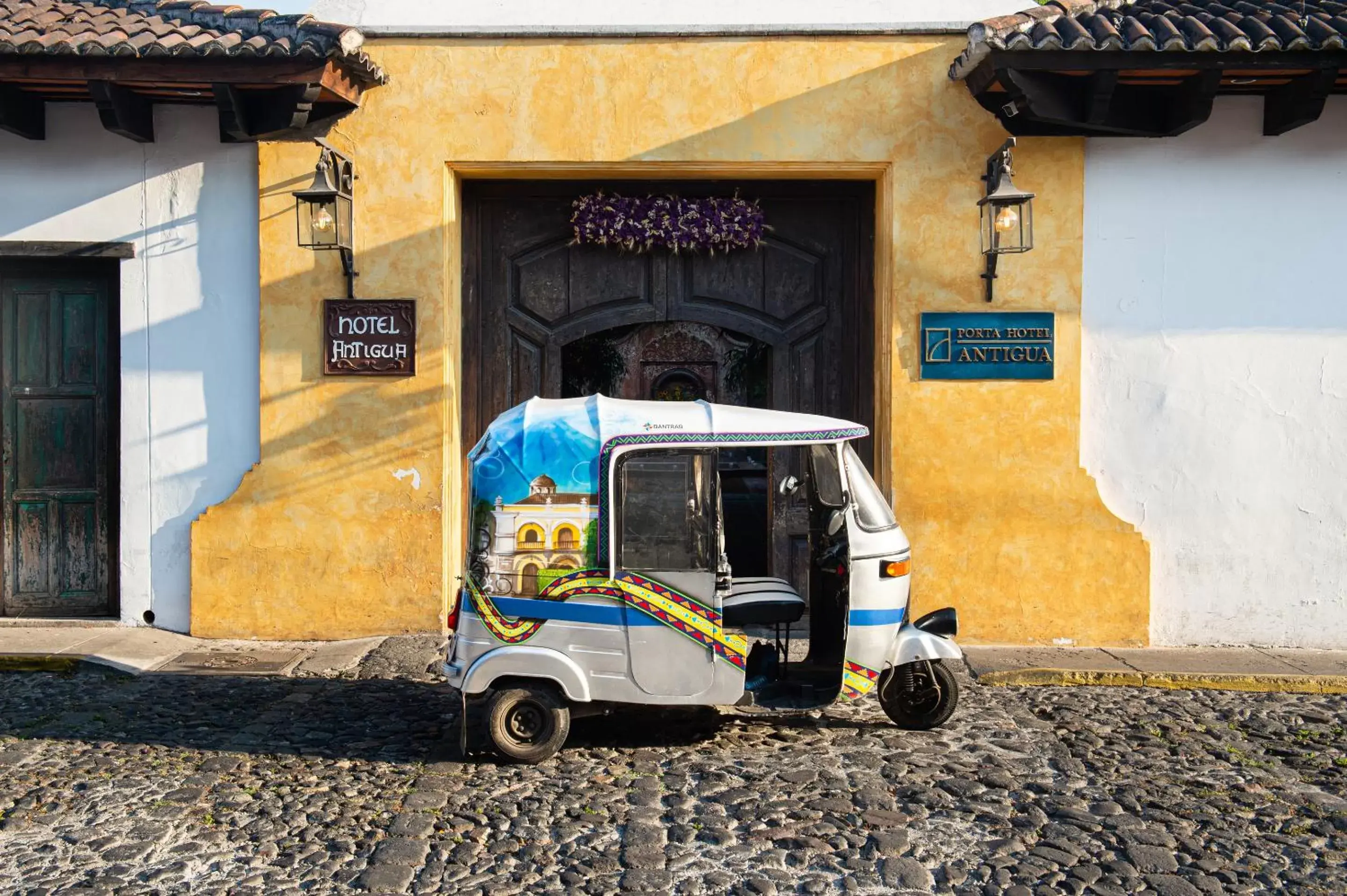 Facade/entrance in Porta Hotel Antigua