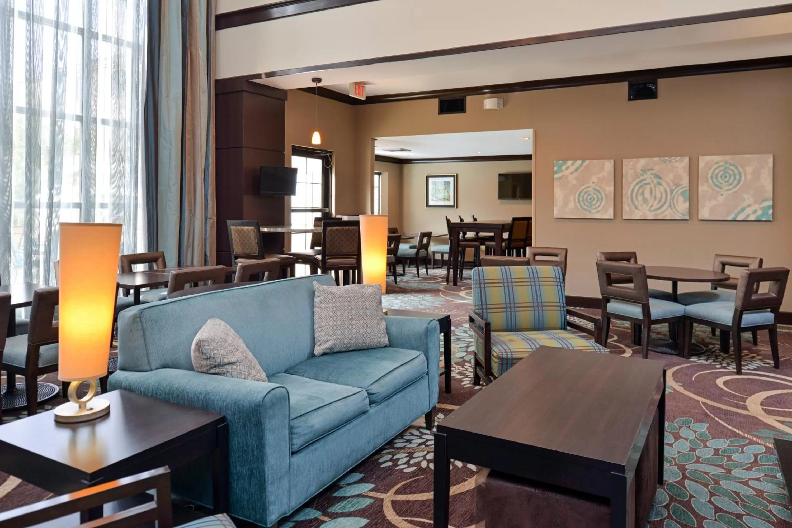 Restaurant/places to eat in Staybridge Suites O'Fallon Chesterfield by IHG
