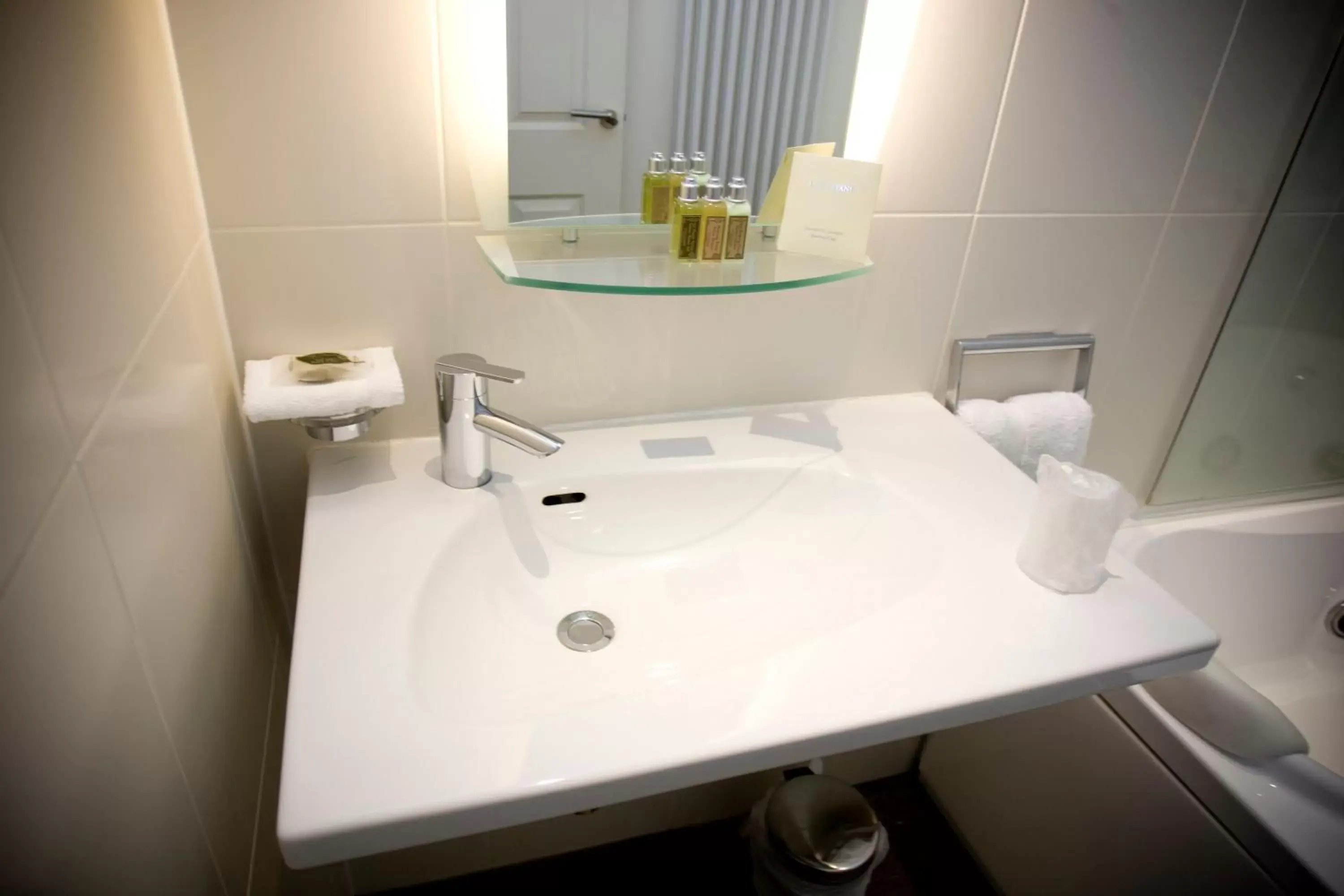 Bathroom in Hogarths Stone Manor