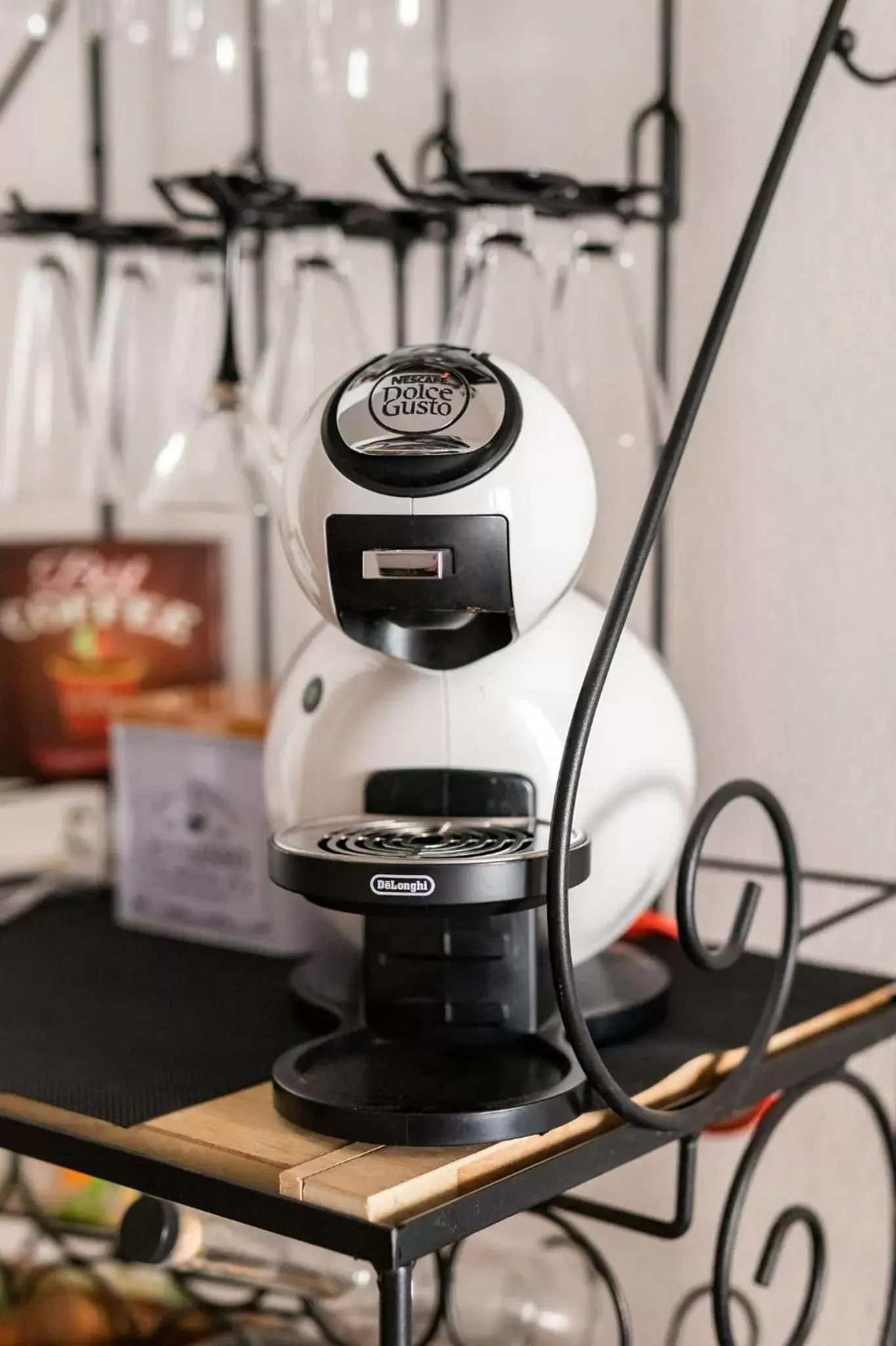 Coffee/tea facilities in Living G Room