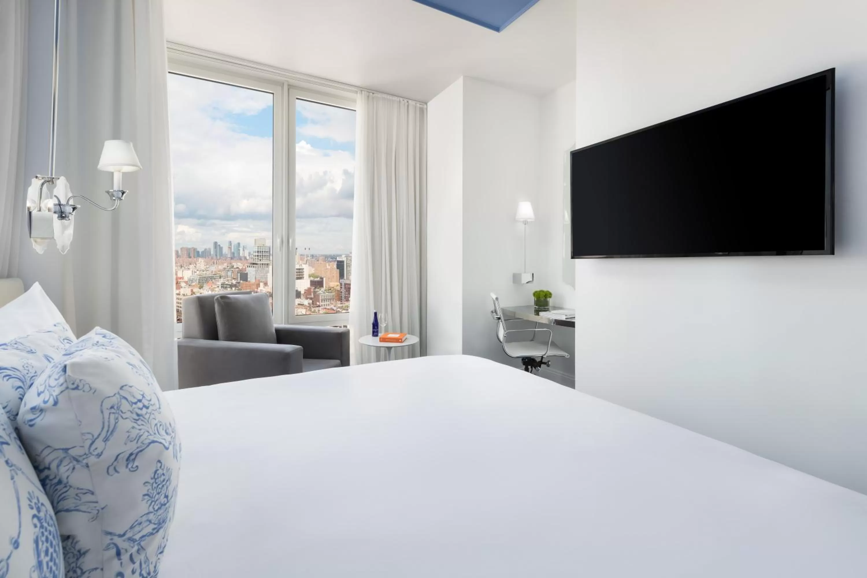 Bedroom, Bed in NoMo SoHo