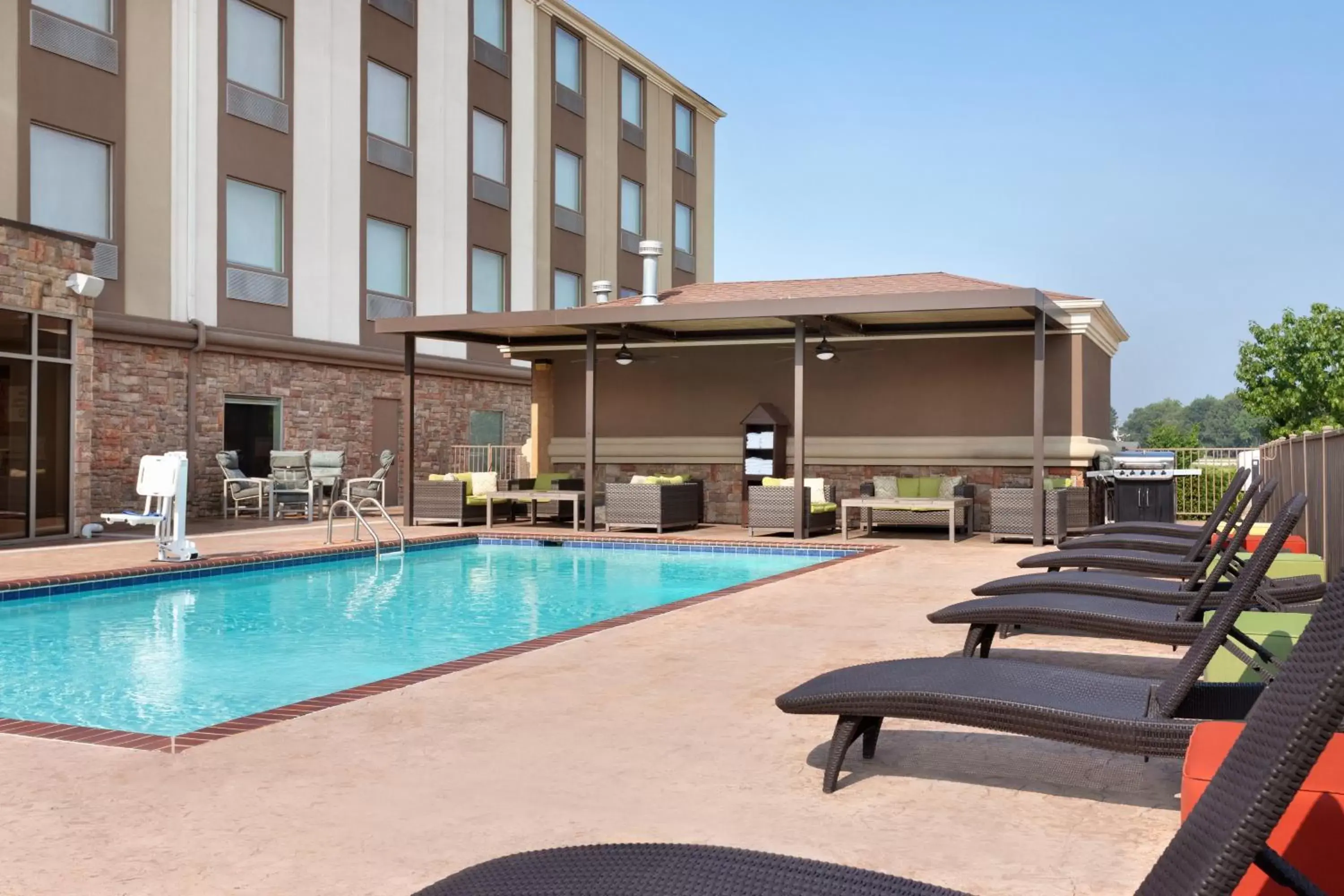 Swimming pool in Holiday Inn Express & Suites Searcy by IHG Swimming pool in Holiday Inn Express & Suites Searcy by IHG