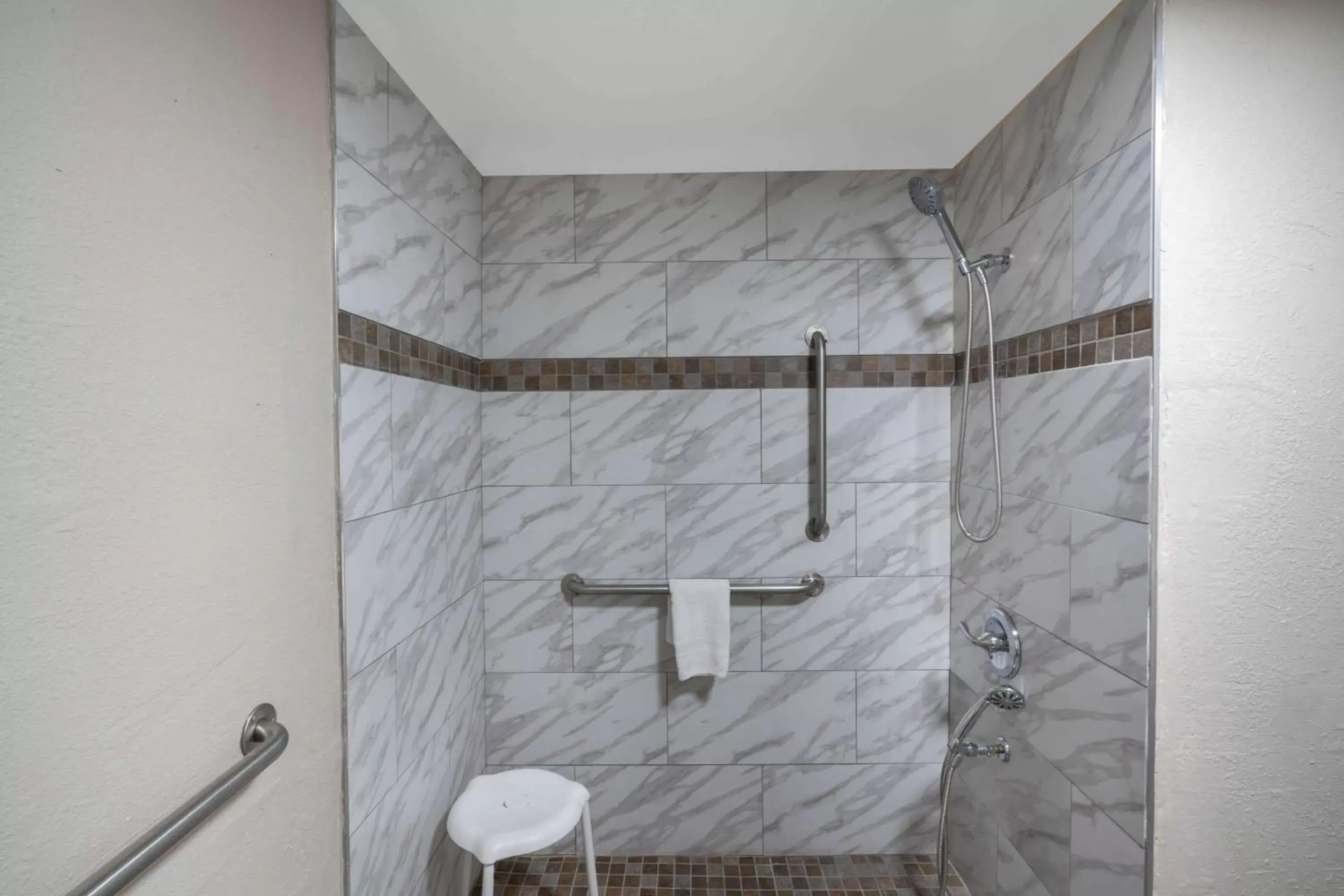 Shower, Bathroom in Baymont by Wyndham Murfreesboro